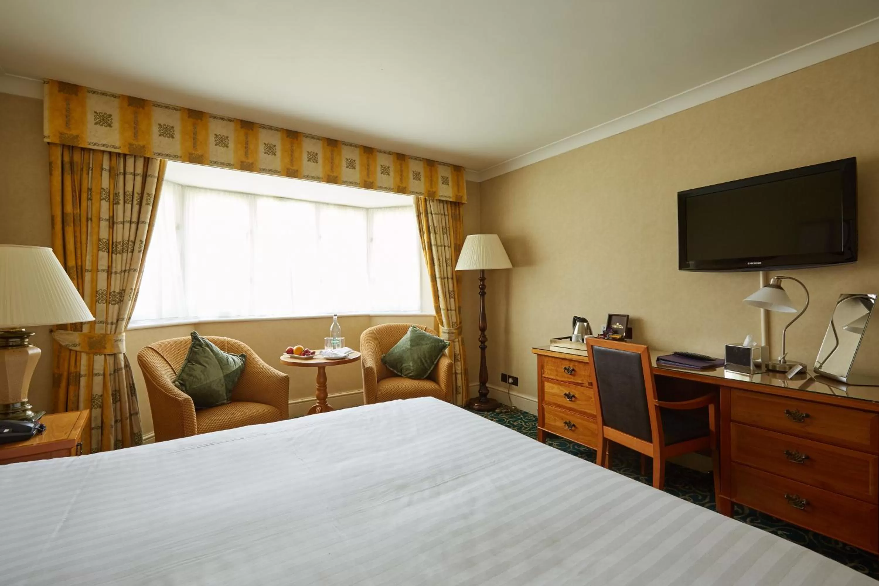 Photo of the whole room, Bed in Lismoyne Hotel