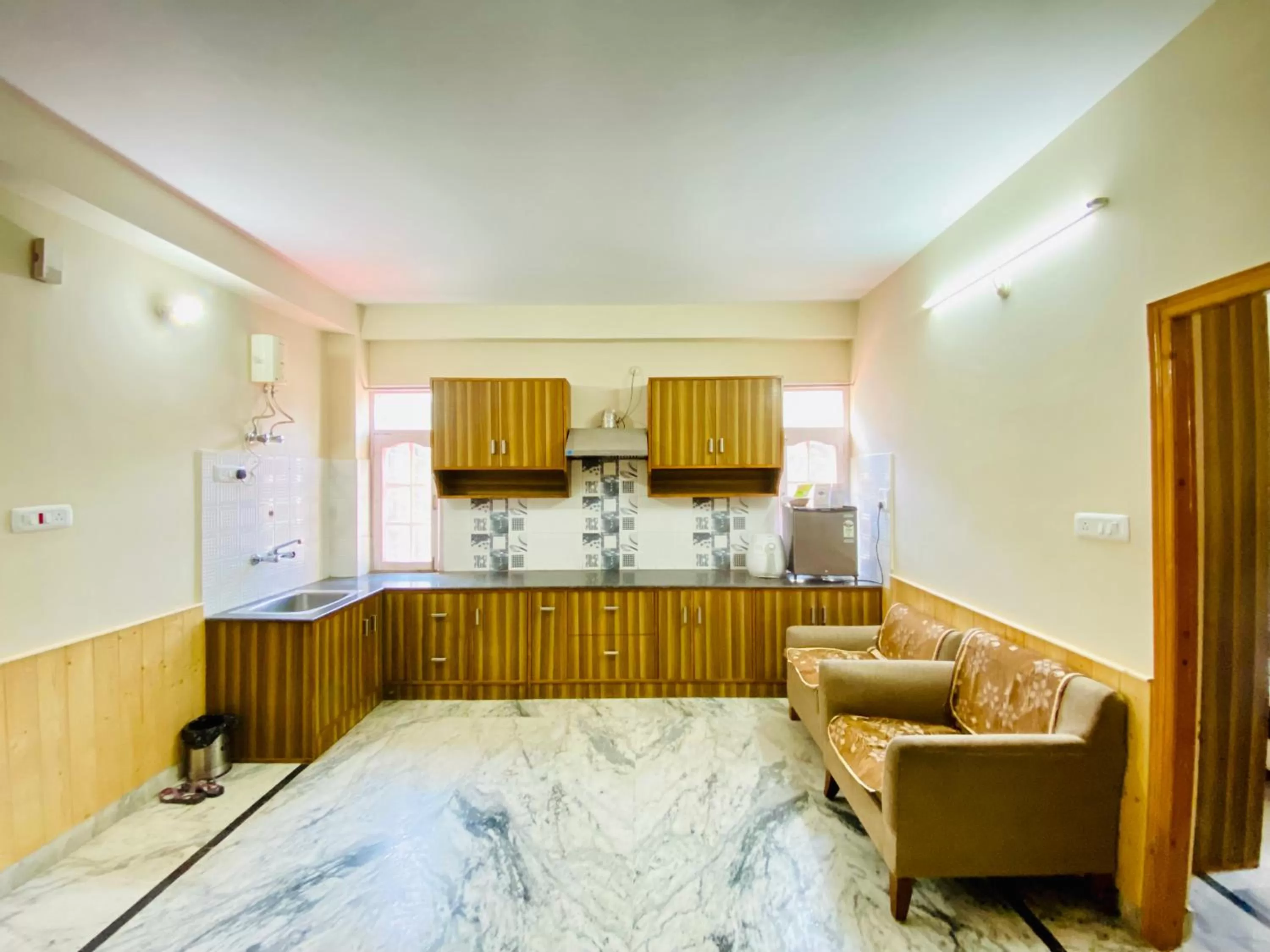 Kitchen or kitchenette in Sai Cottage Shimla