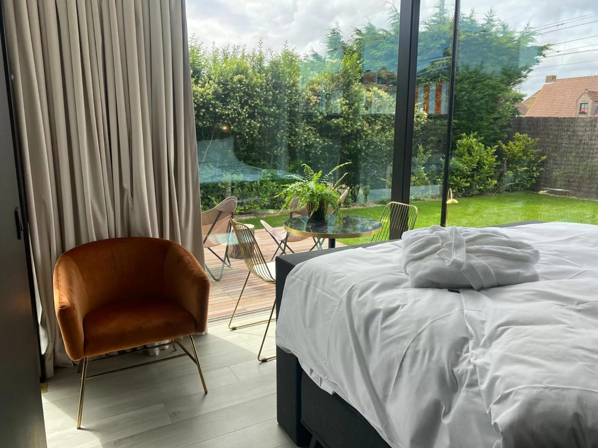 Garden view, Bed in Per Sea