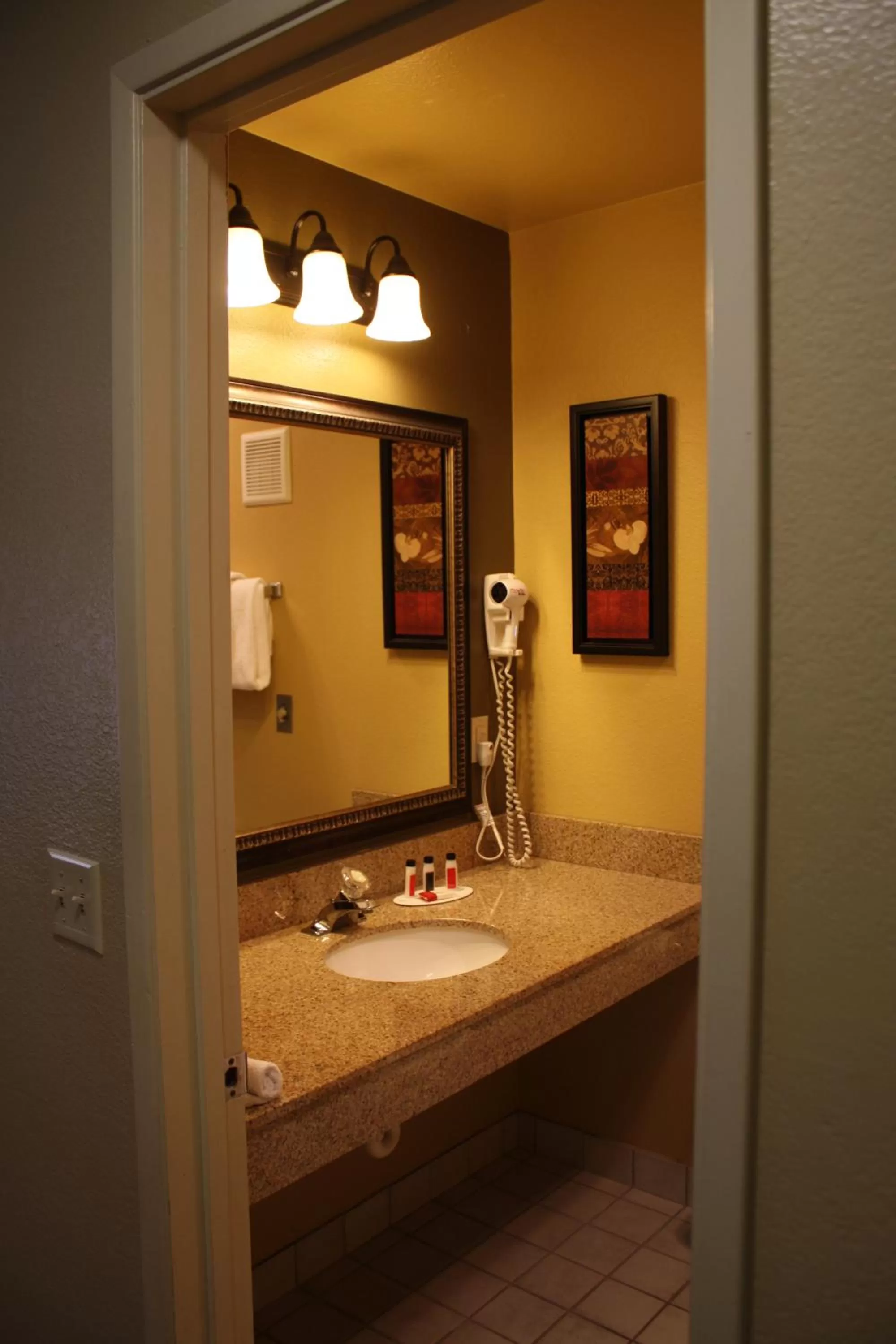 Bathroom in Baymont by Wyndham Yakima Riverfront