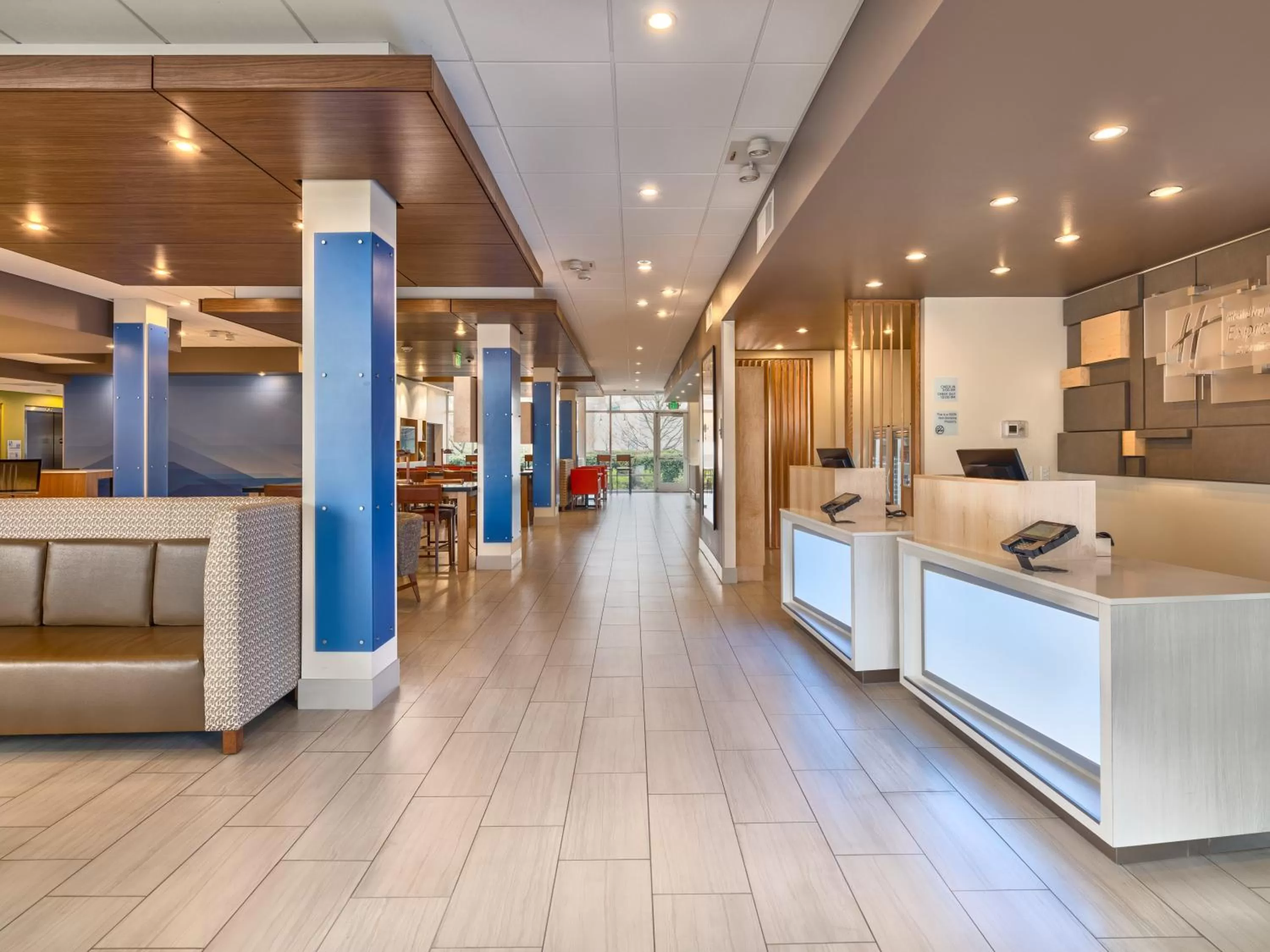 Property building in Holiday Inn Express & Suites Salem North - Keizer by IHG