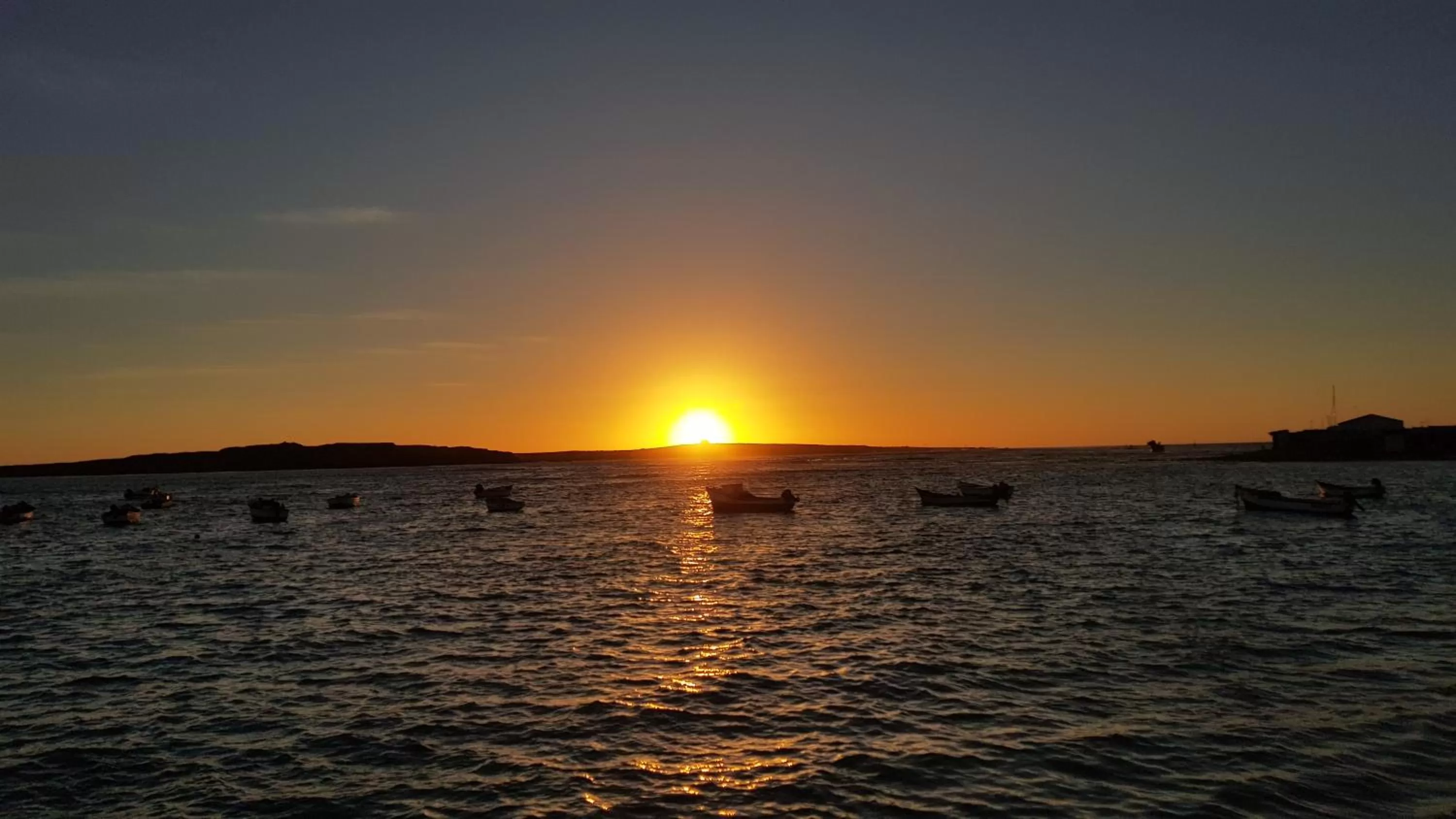 Location, Sunrise/Sunset in B&B Salinas Boa Vista WiFi FREE