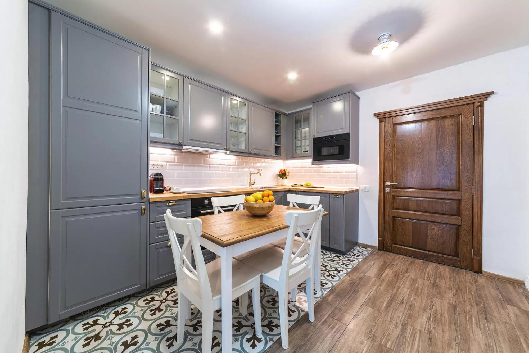 Kitchen or kitchenette in Nikolas Haus Central Location with Free Parking