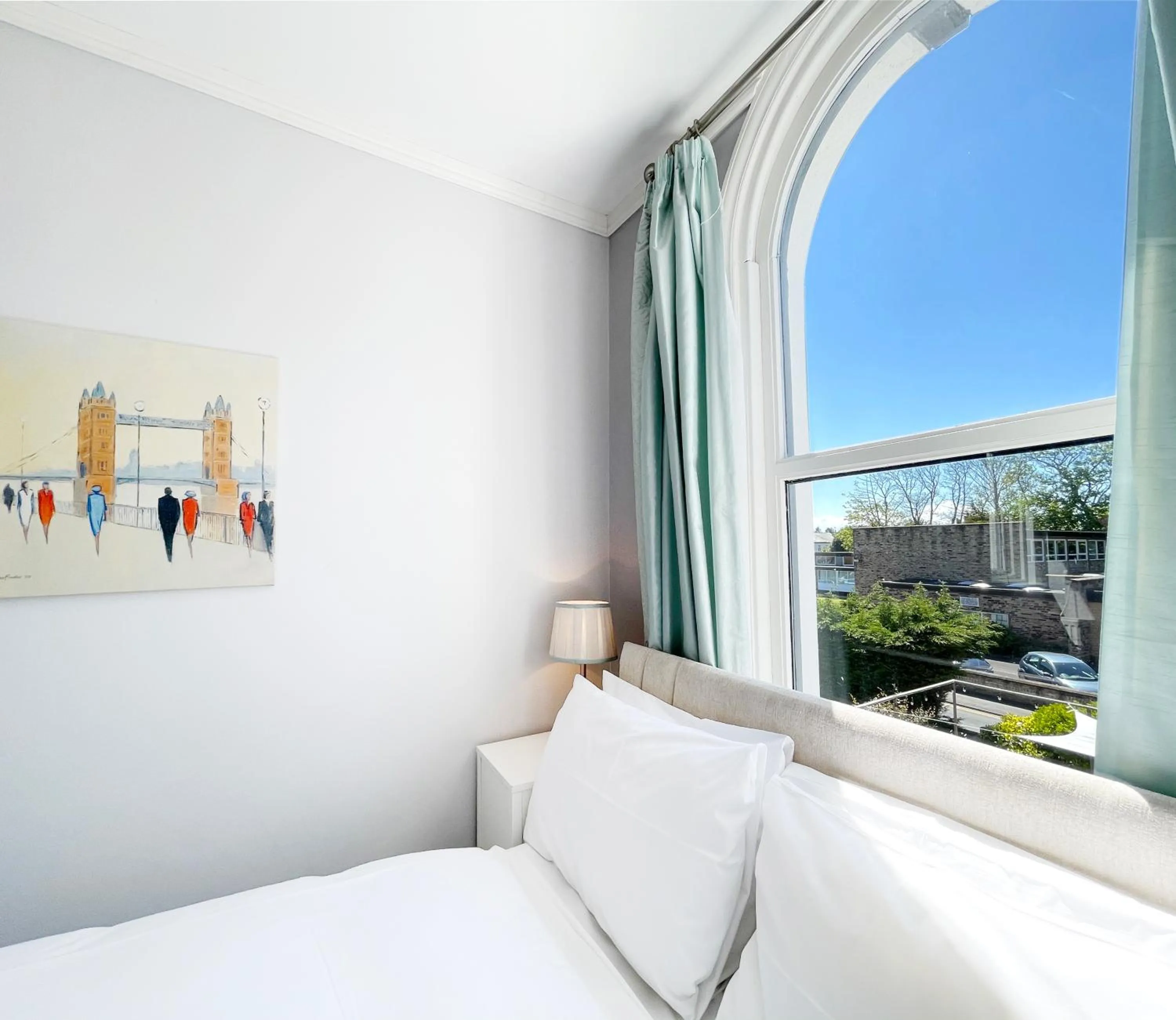 Bedroom, Bed in Dukes Folly Hotel