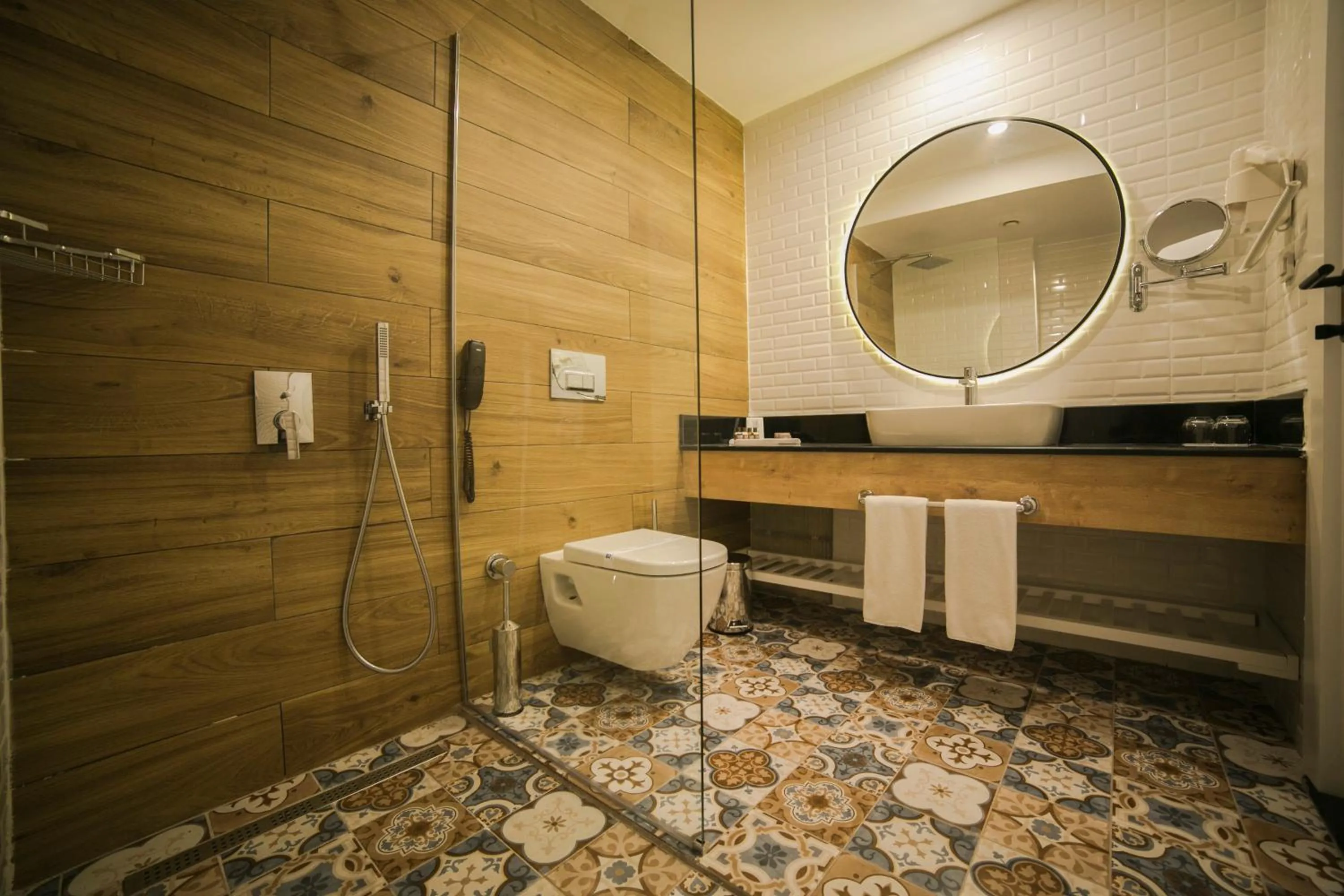 Family Room (2 Adults + 2 Children) in Sailor's Beach Club