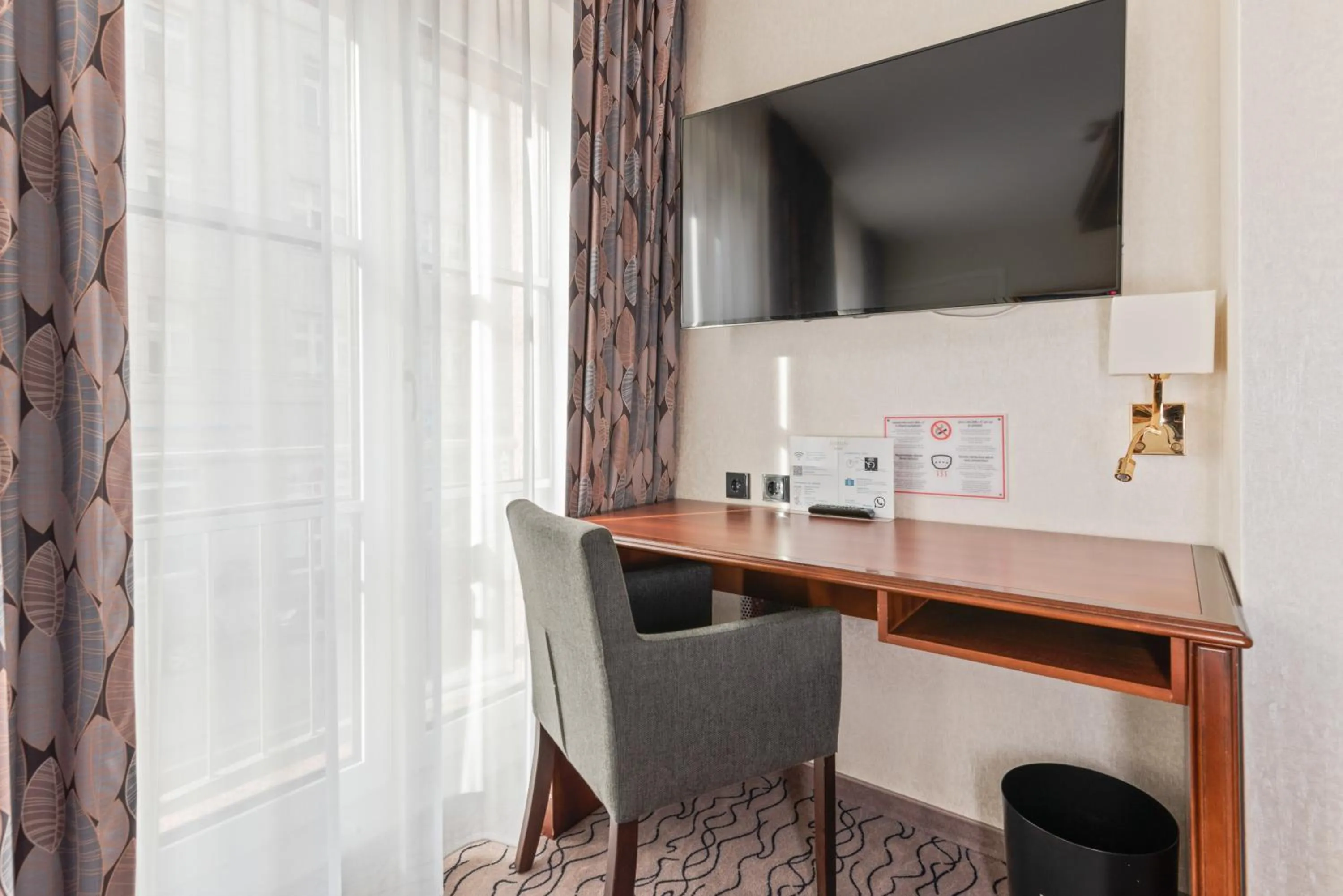 TV and multimedia in AdvaStay by KING's