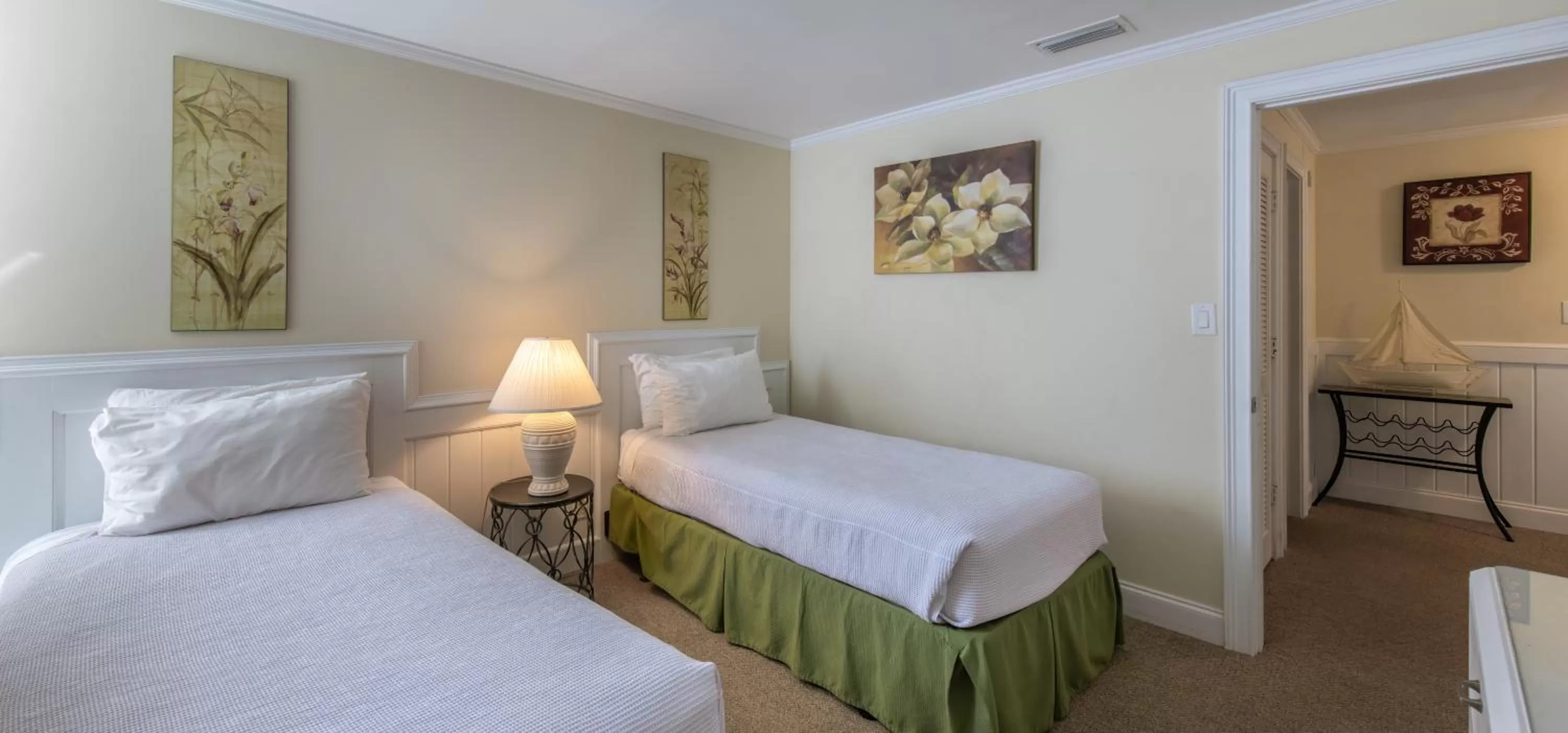 Bedroom, Bed in Villas by the Sea Resort & Conference Center