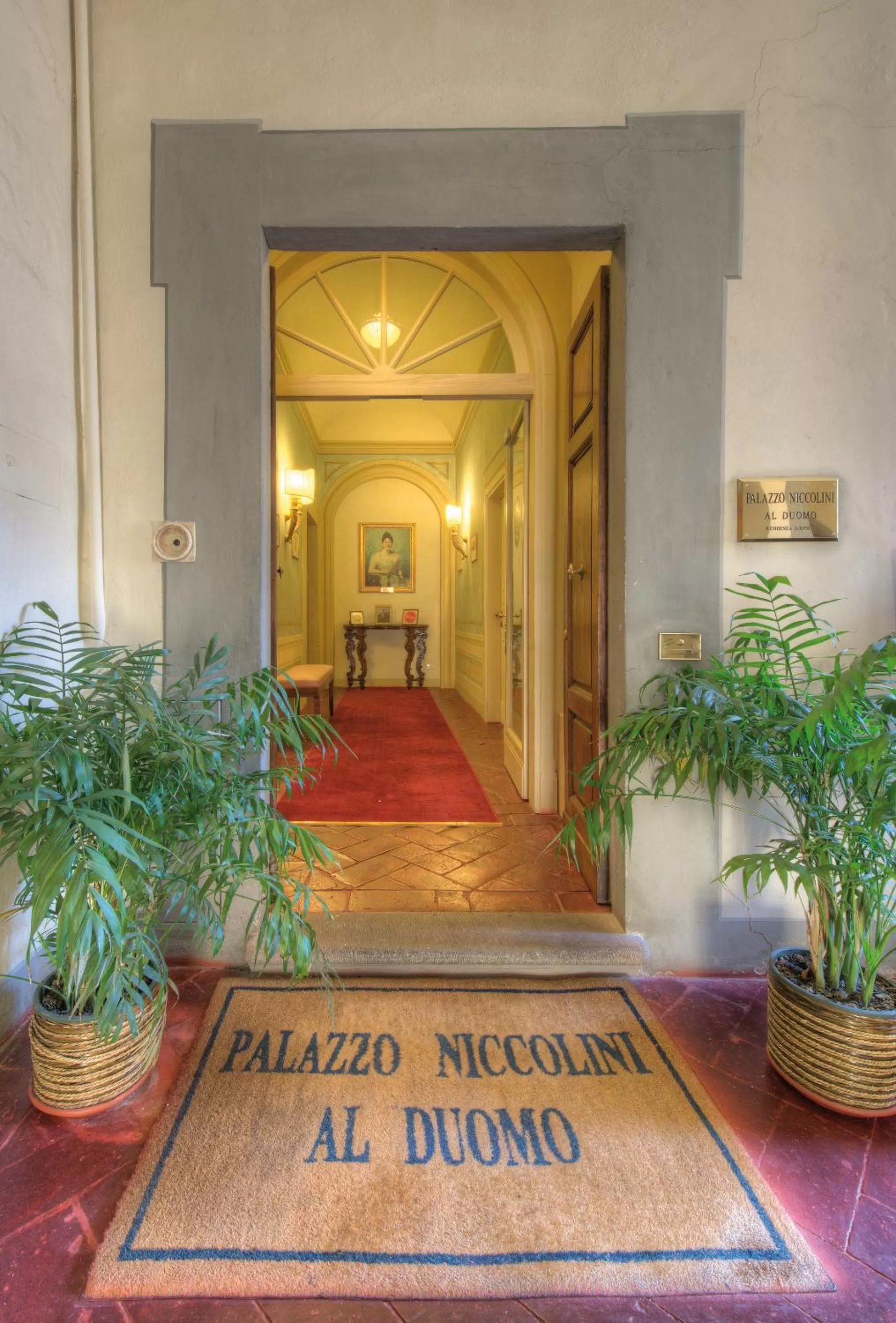 Facade/entrance in Palazzo Niccolini al Duomo Residenza D'Epoca