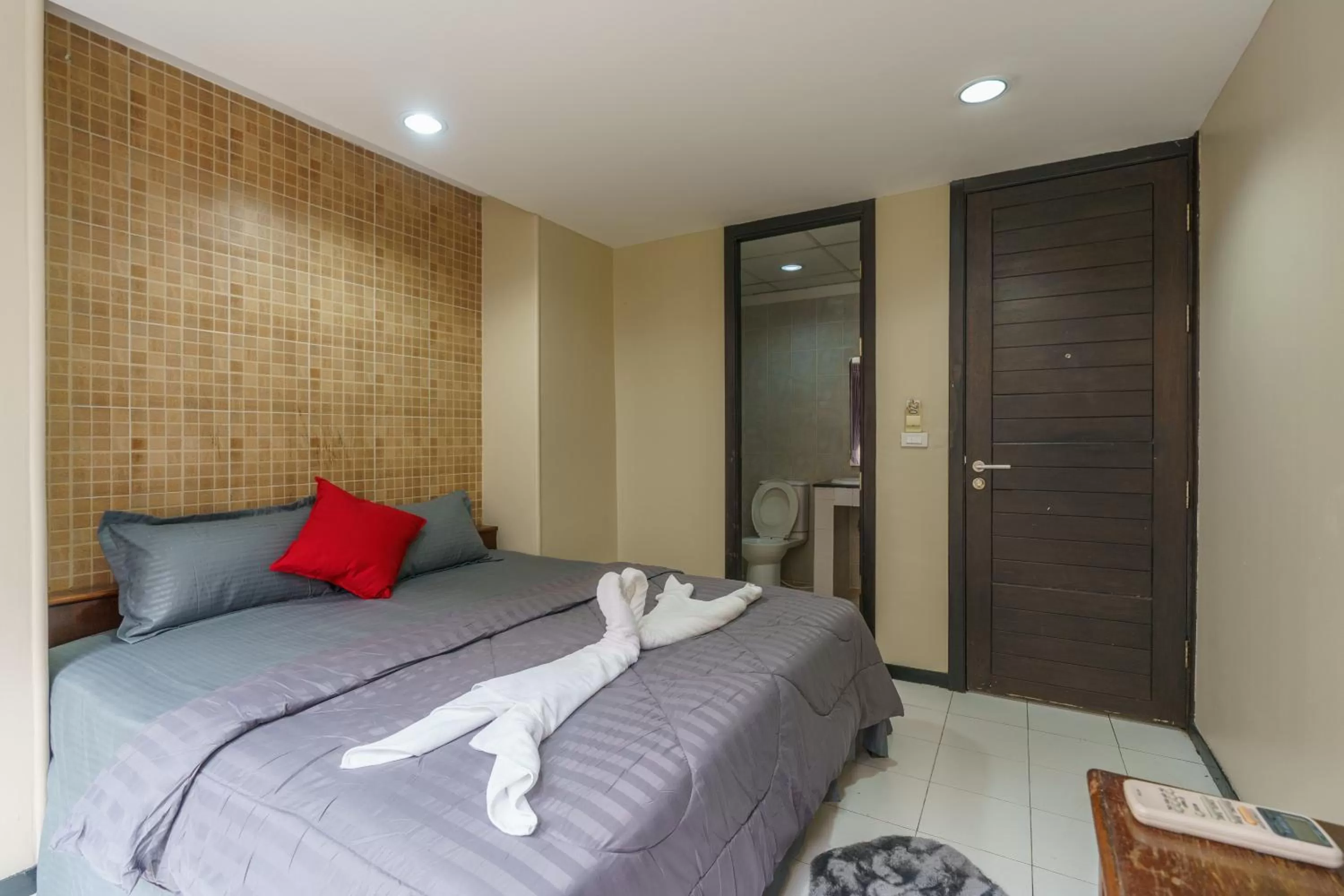 Photo of the whole room, Bed in CheQinn Bed Sukhumvit 4 Nana Plaza