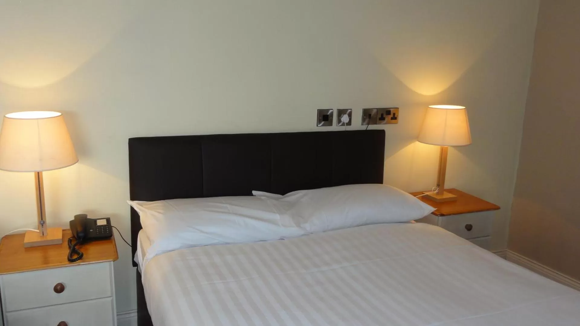 Bed in Hannon's Hotel