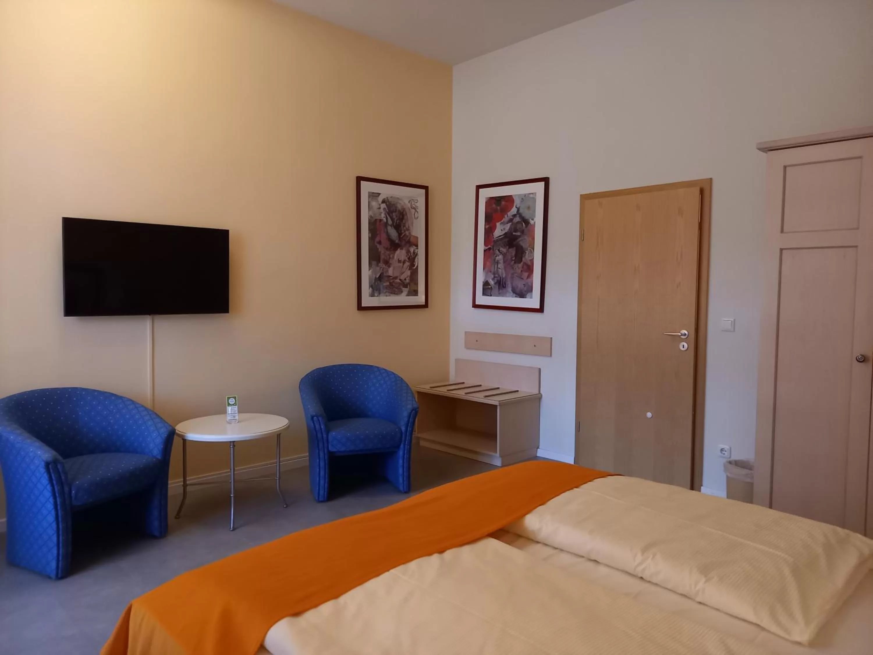 TV and multimedia, Bed in Parkhotel Bad Schandau mit SPA