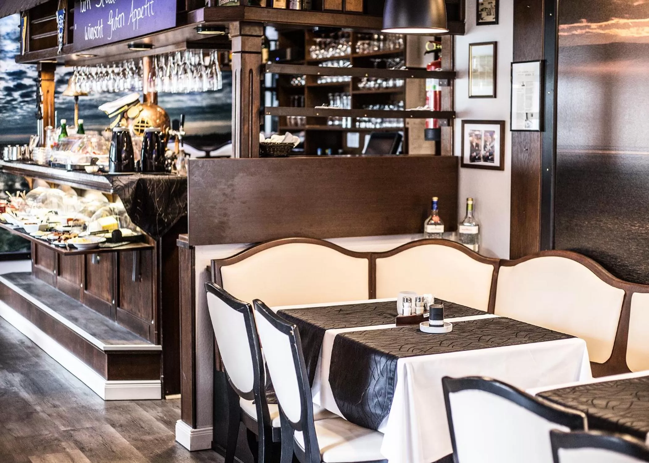 Restaurant/places to eat in Hotel Tum Stüürmann