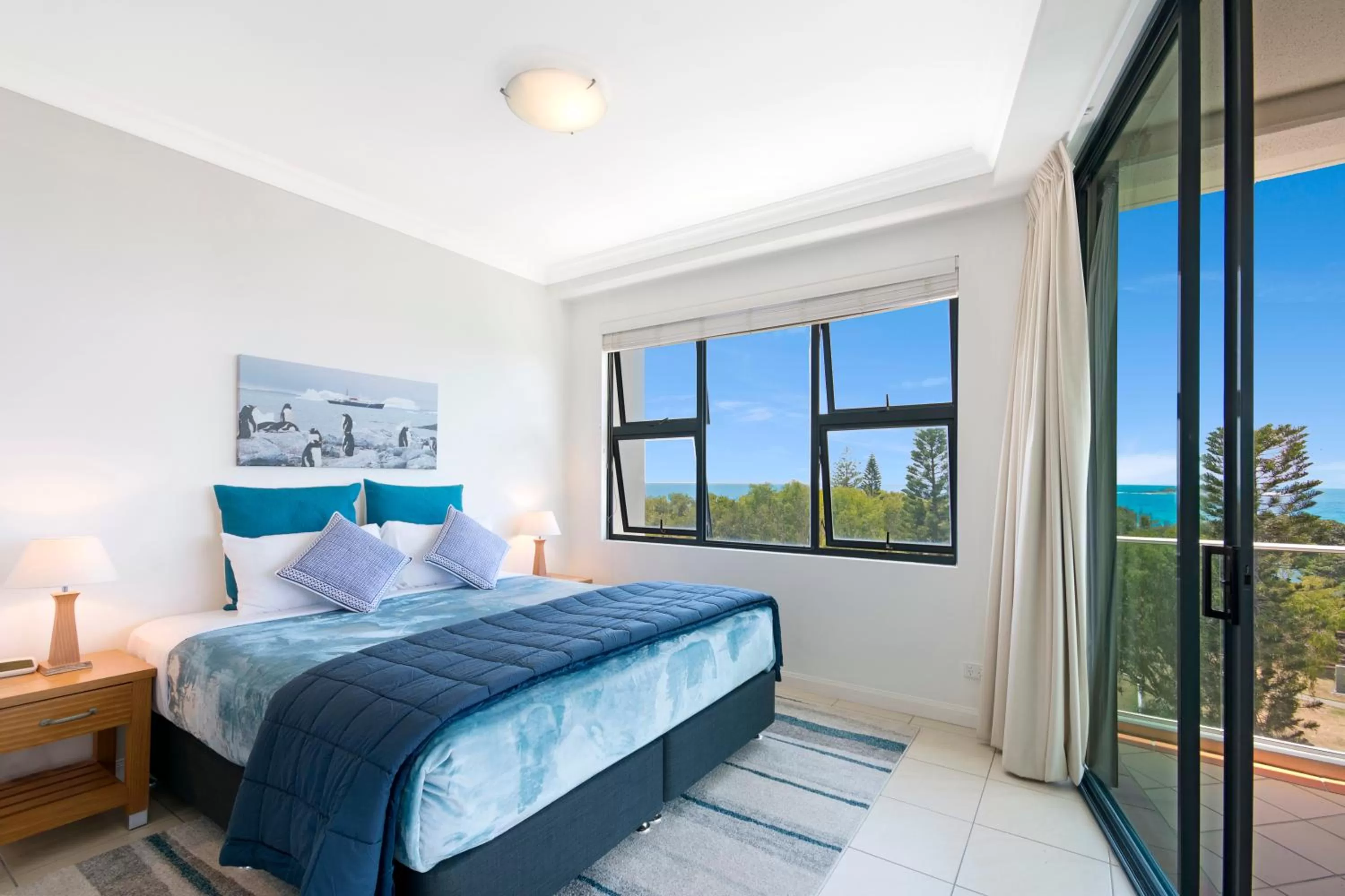 Bedroom, Bed in Santorini Twin Waters