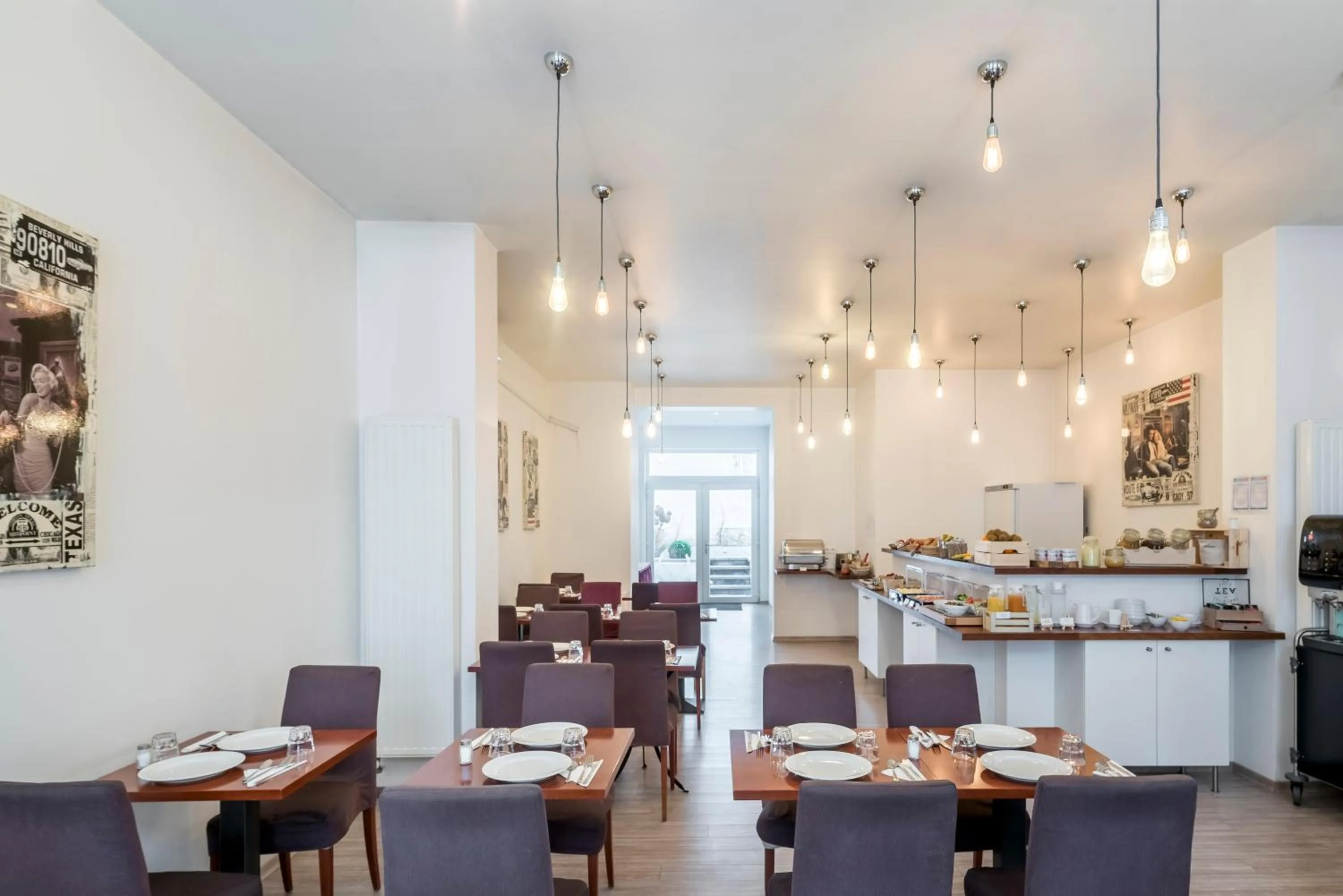 Buffet breakfast in Beverly Hills Hotel