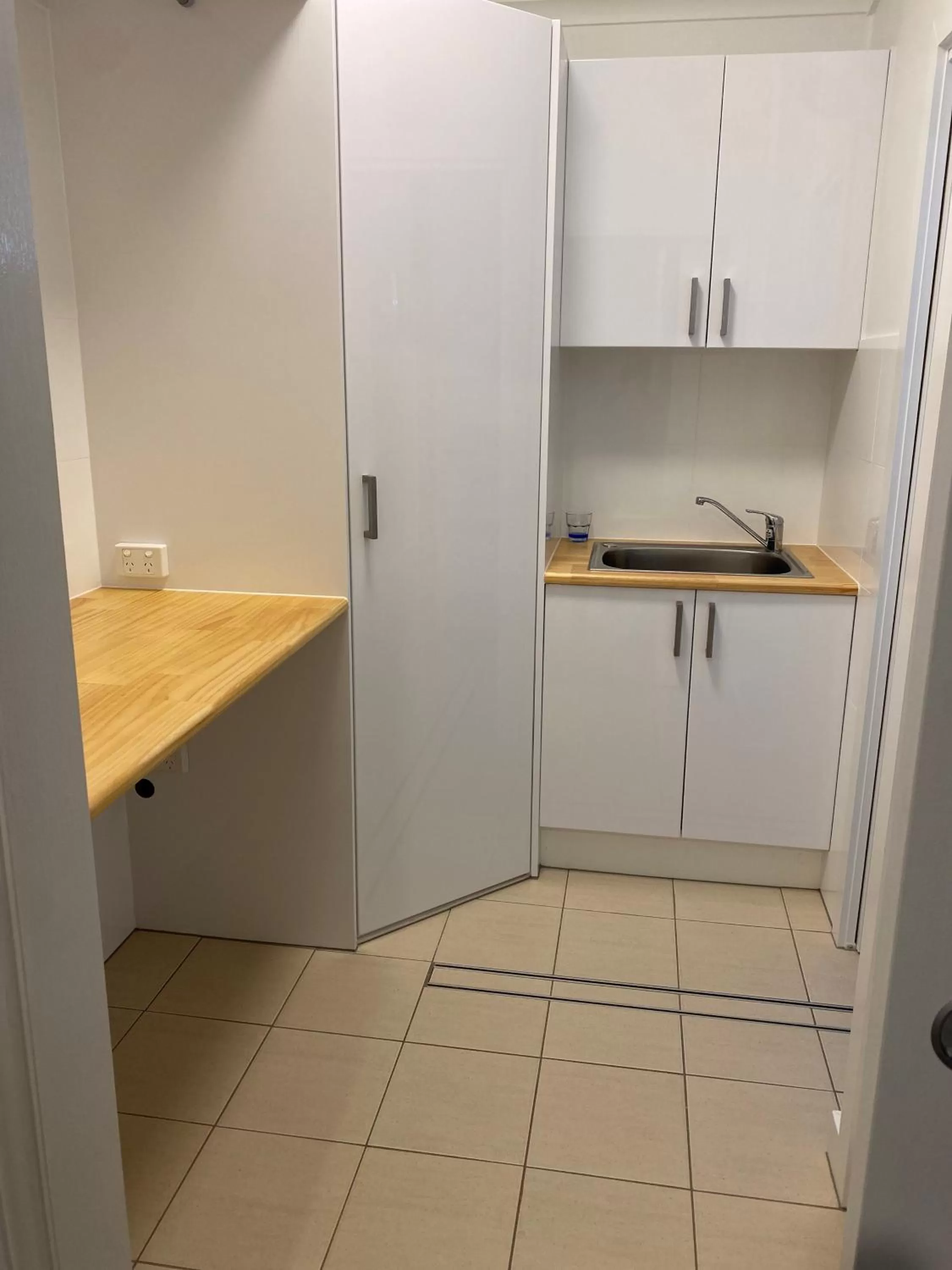 laundry in New England Motor Lodge