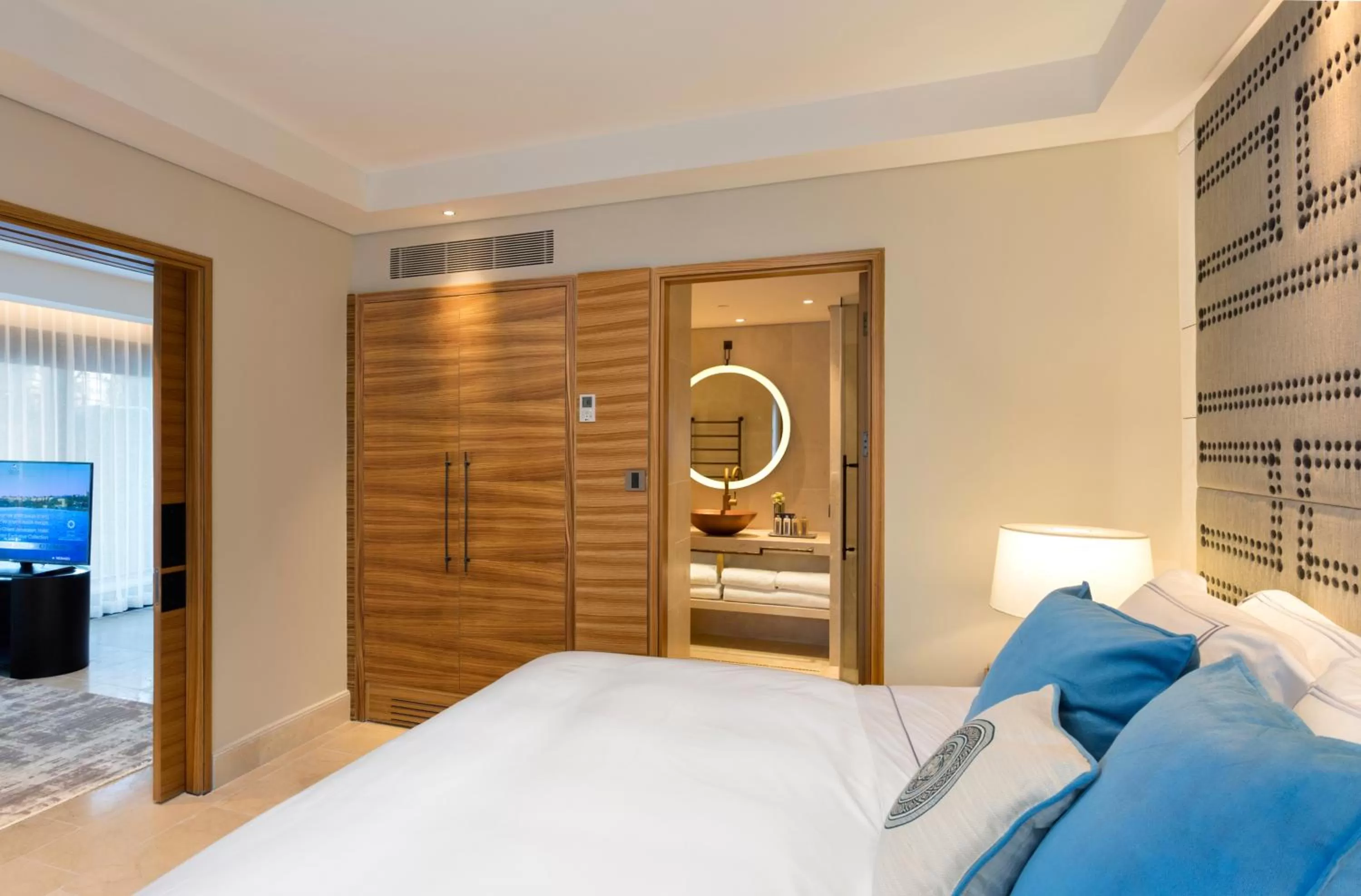 Bedroom, Bed in Orient by Isrotel Exclusive