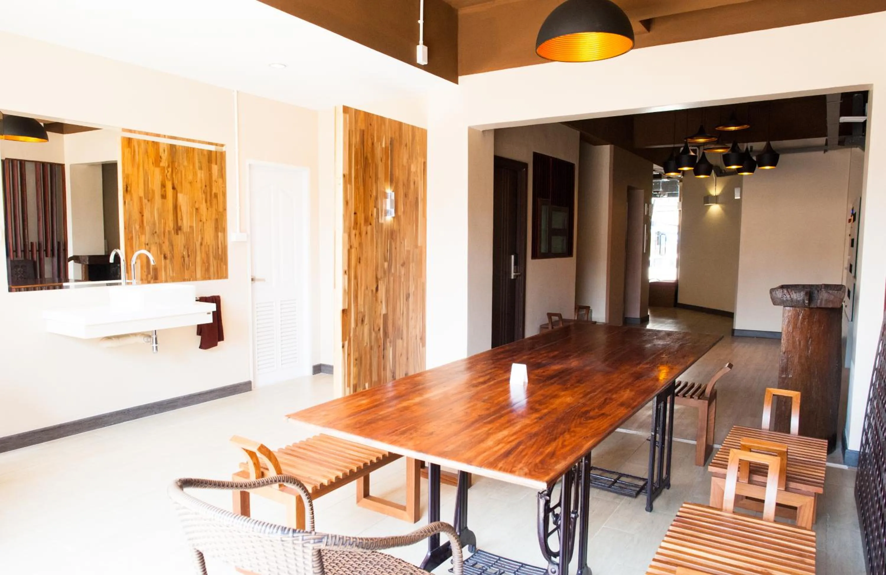 Communal kitchen in KENCOZY accommodation