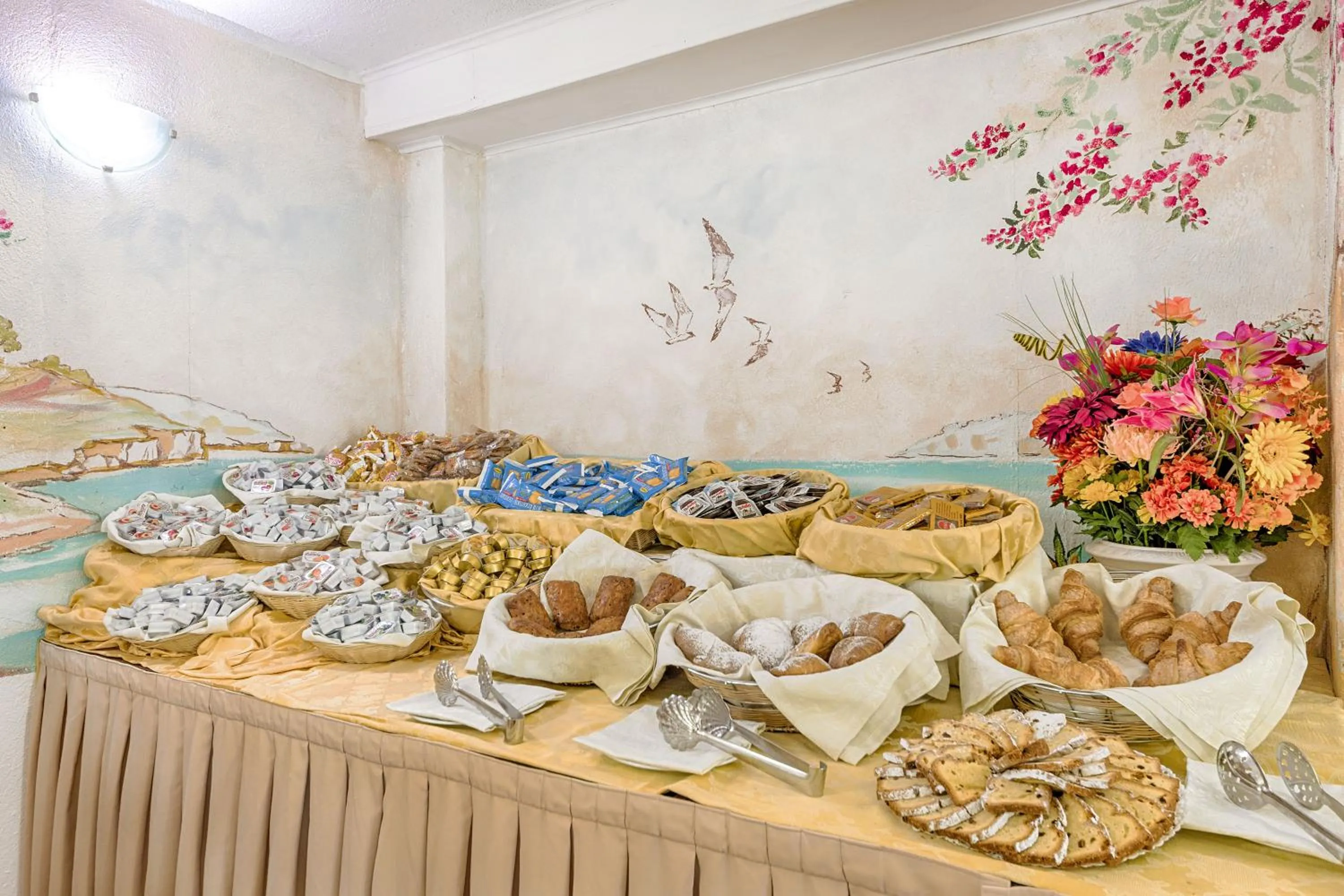 Food in Colonna Beach Hotel Marinella