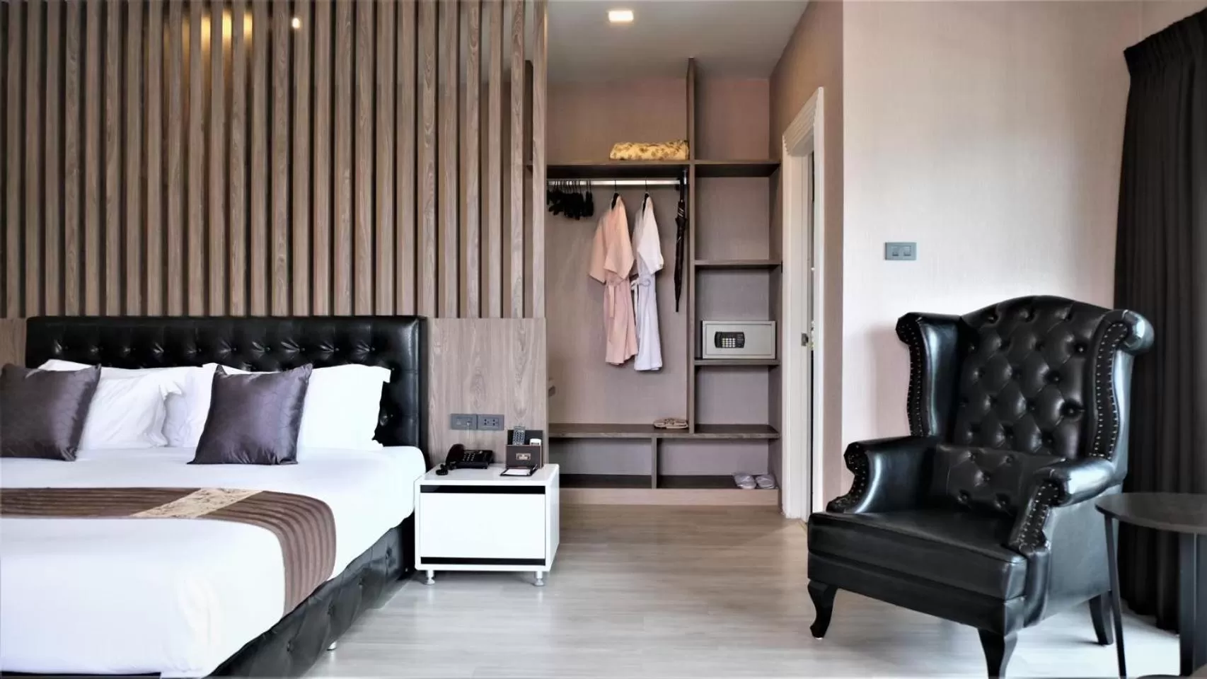 Photo of the whole room, Bed in KTK Pattaya Hotel & Residence