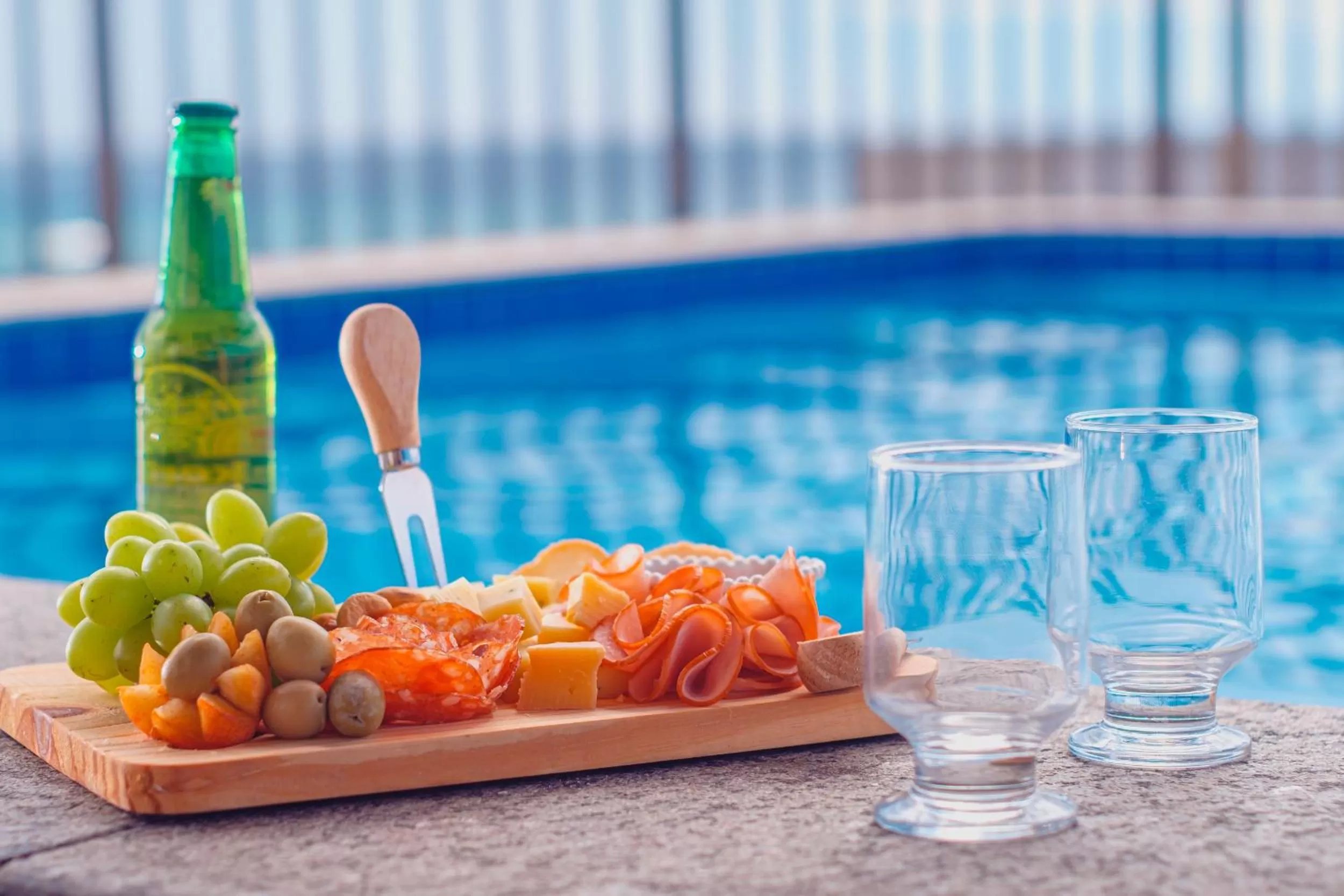 Pool view in Hotel Golden Park Salvador By Nacional Inn