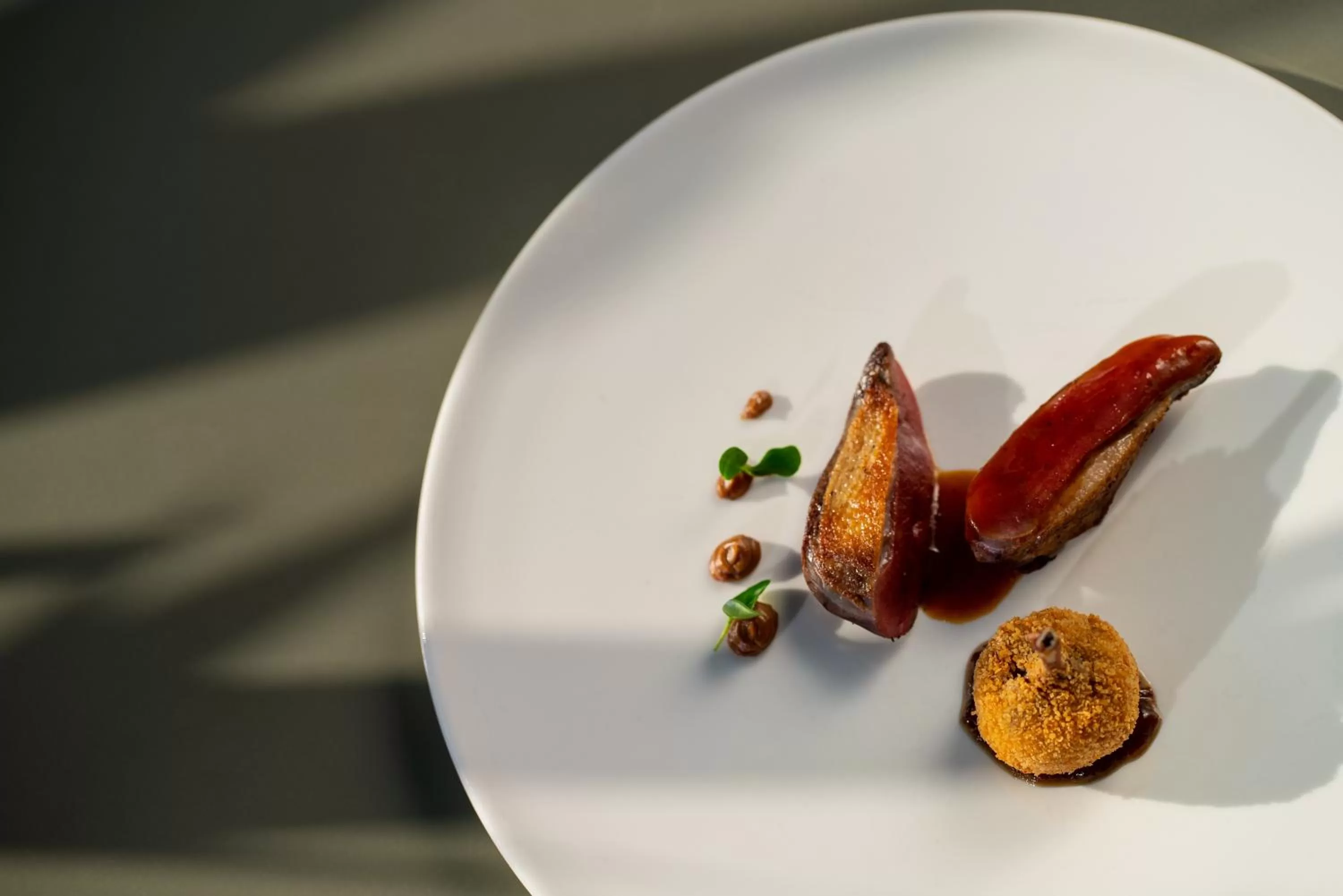 Restaurant/places to eat in Phi Hotel Piajo