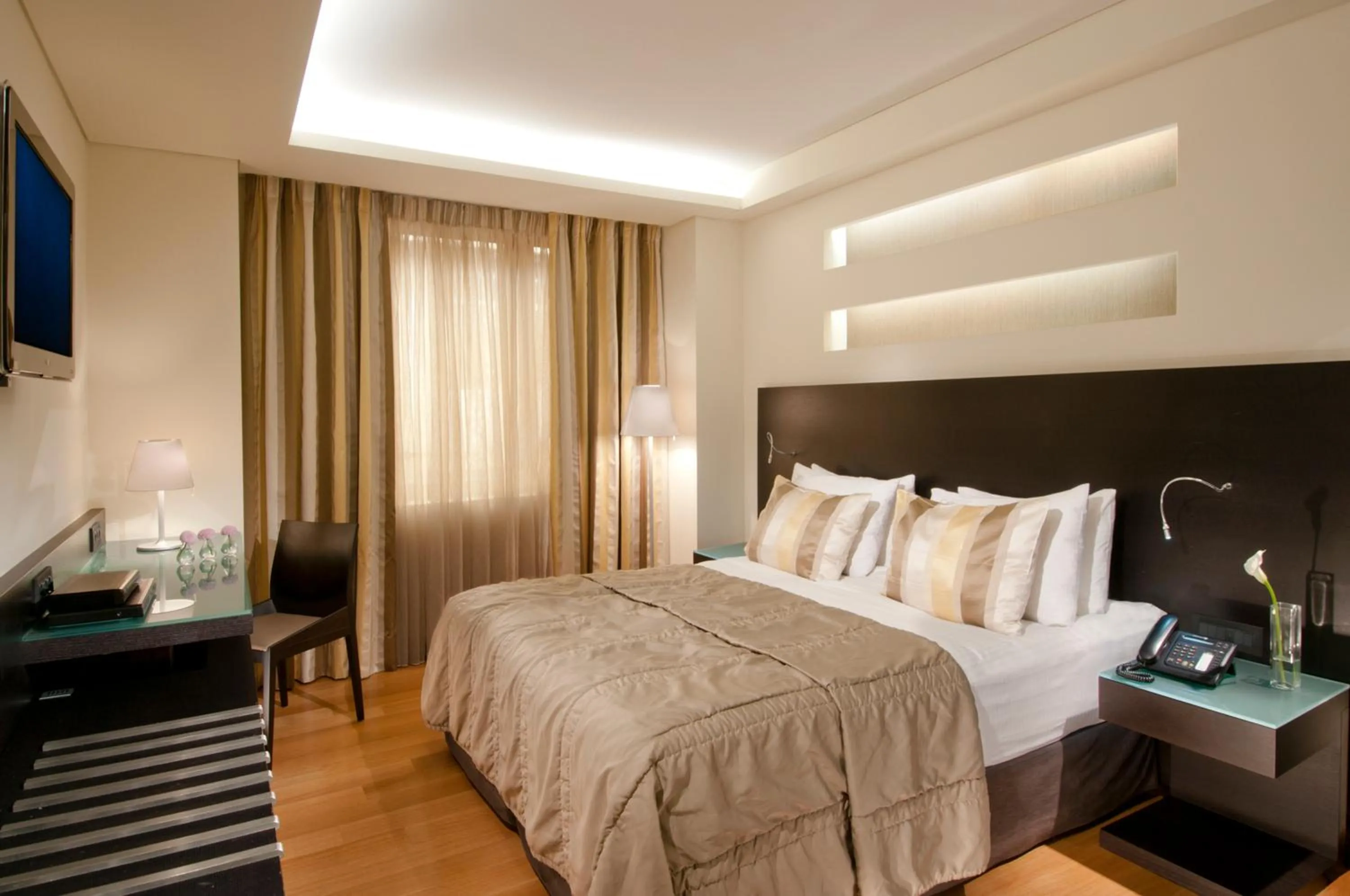 Bedroom, Bed in O&B Athens Boutique Hotel