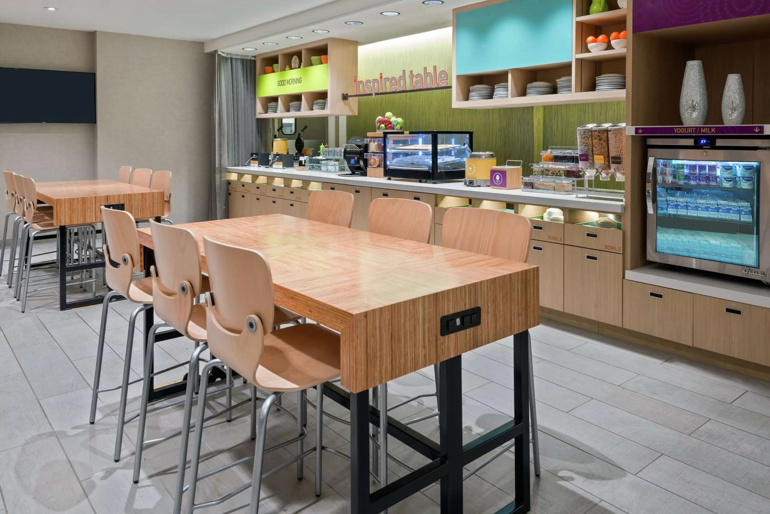 Breakfast in Home2 Suites By Hilton Orlando Near UCF