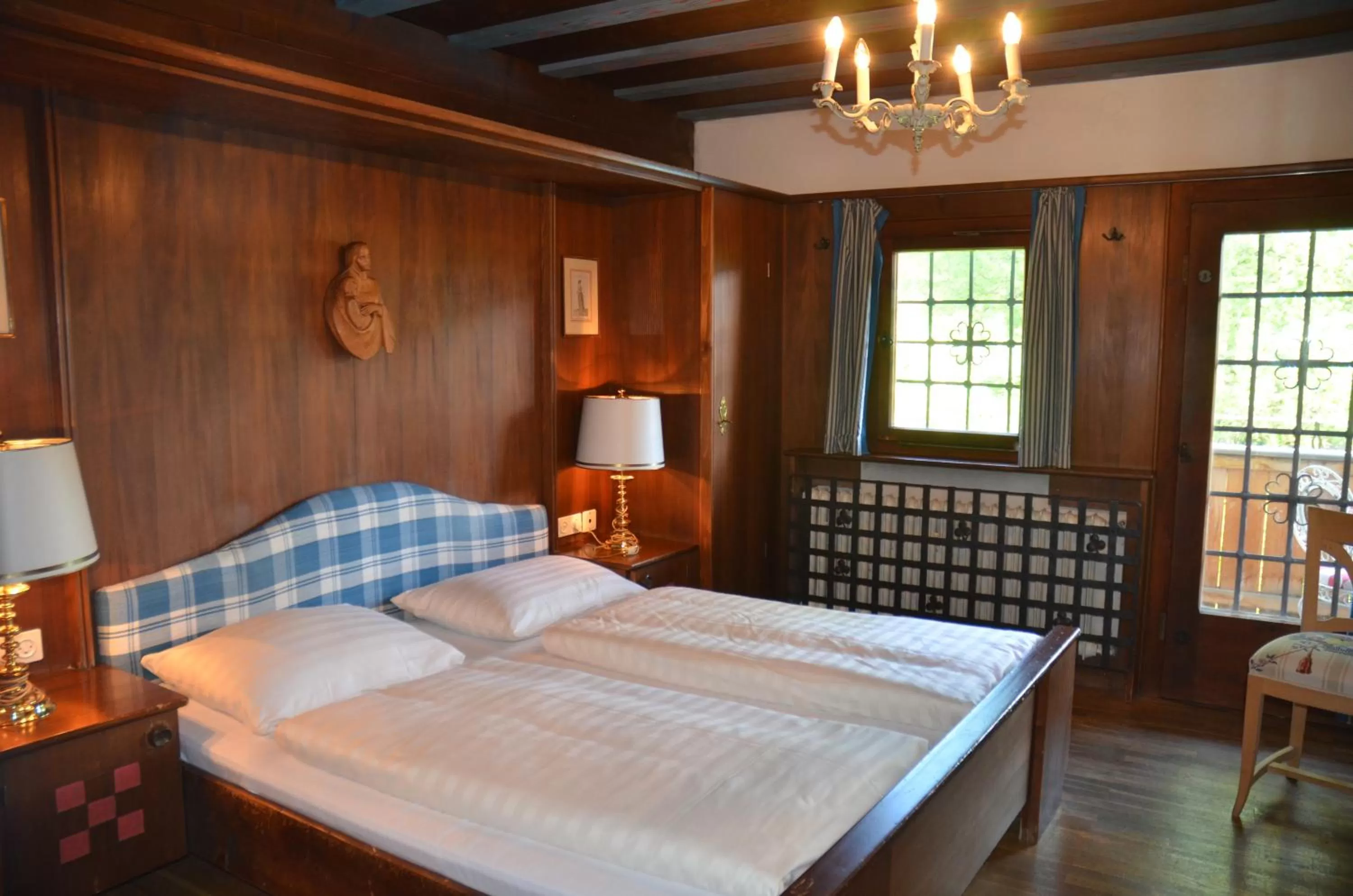 Staff, Bed in Schloss Münichau