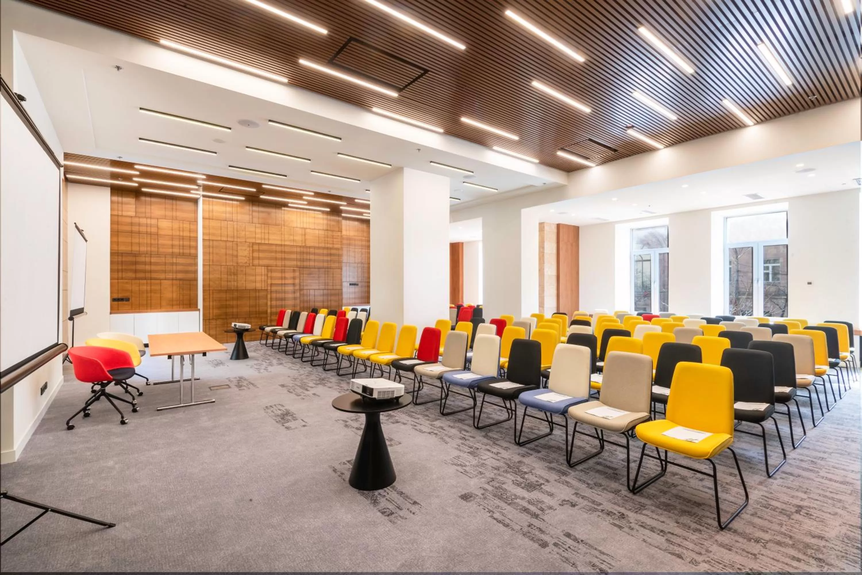 Meeting/conference room in Holiday Inn Yerevan - Republic Square by IHG