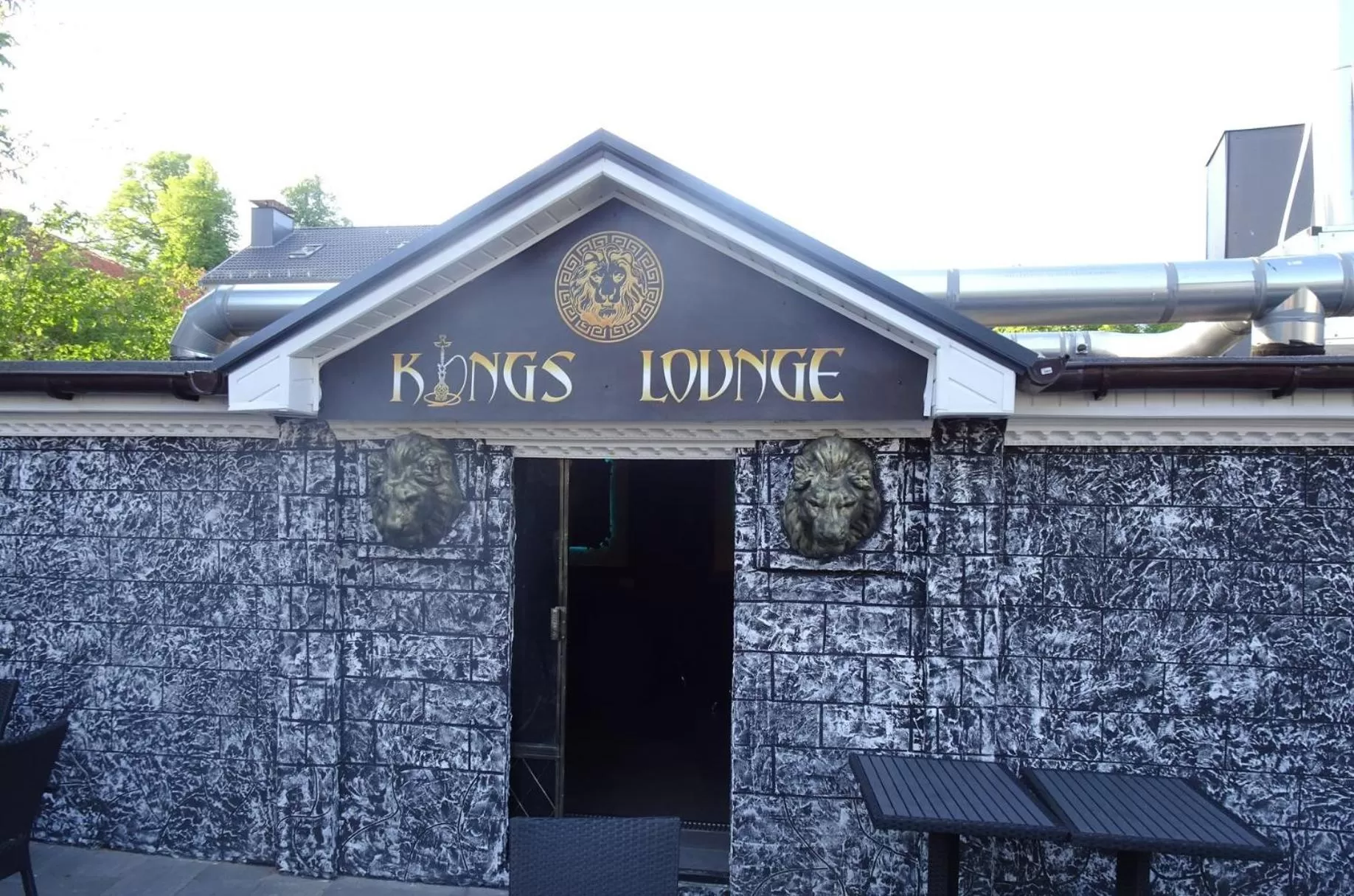 Communal lounge/ TV room in Hotel Deutscher Hof