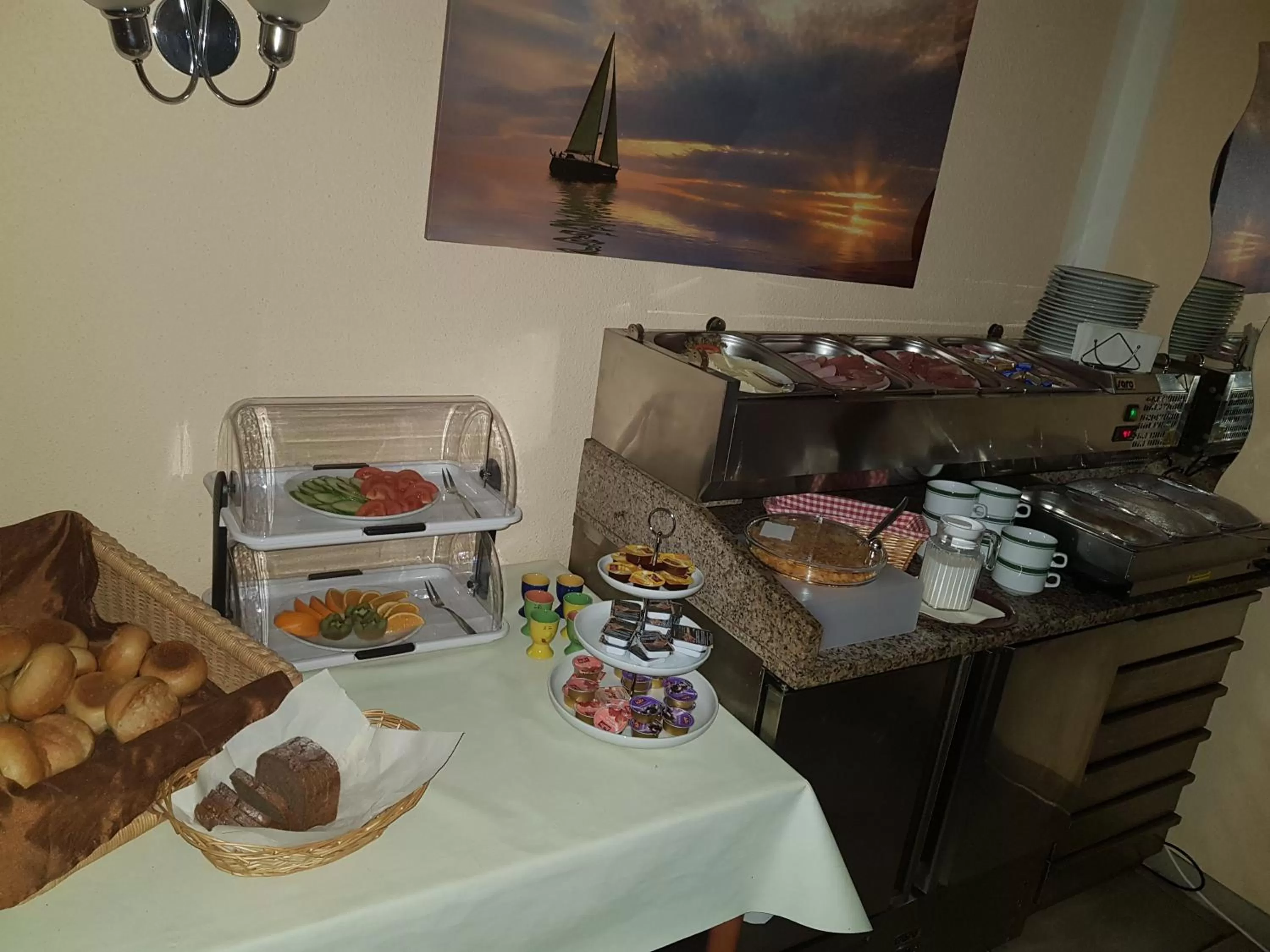 Buffet breakfast in Pension Kuehnauer Hof