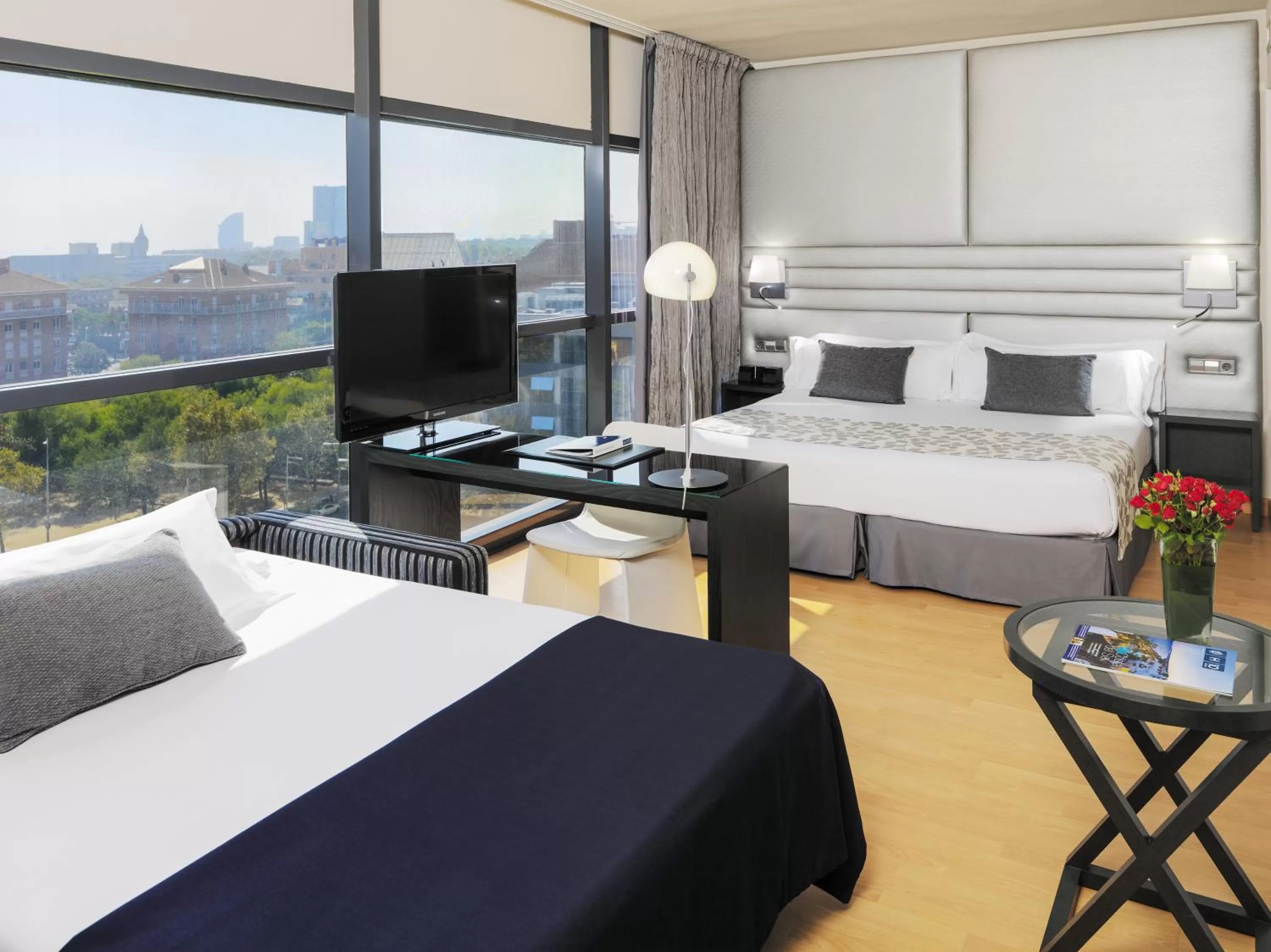 Bedroom, Bed in H10 Marina Barcelona
