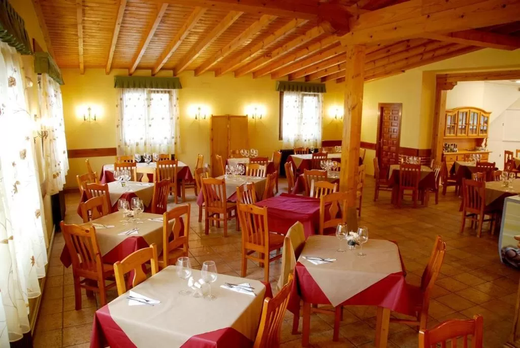 Restaurant/places to eat in Hostal El Paso