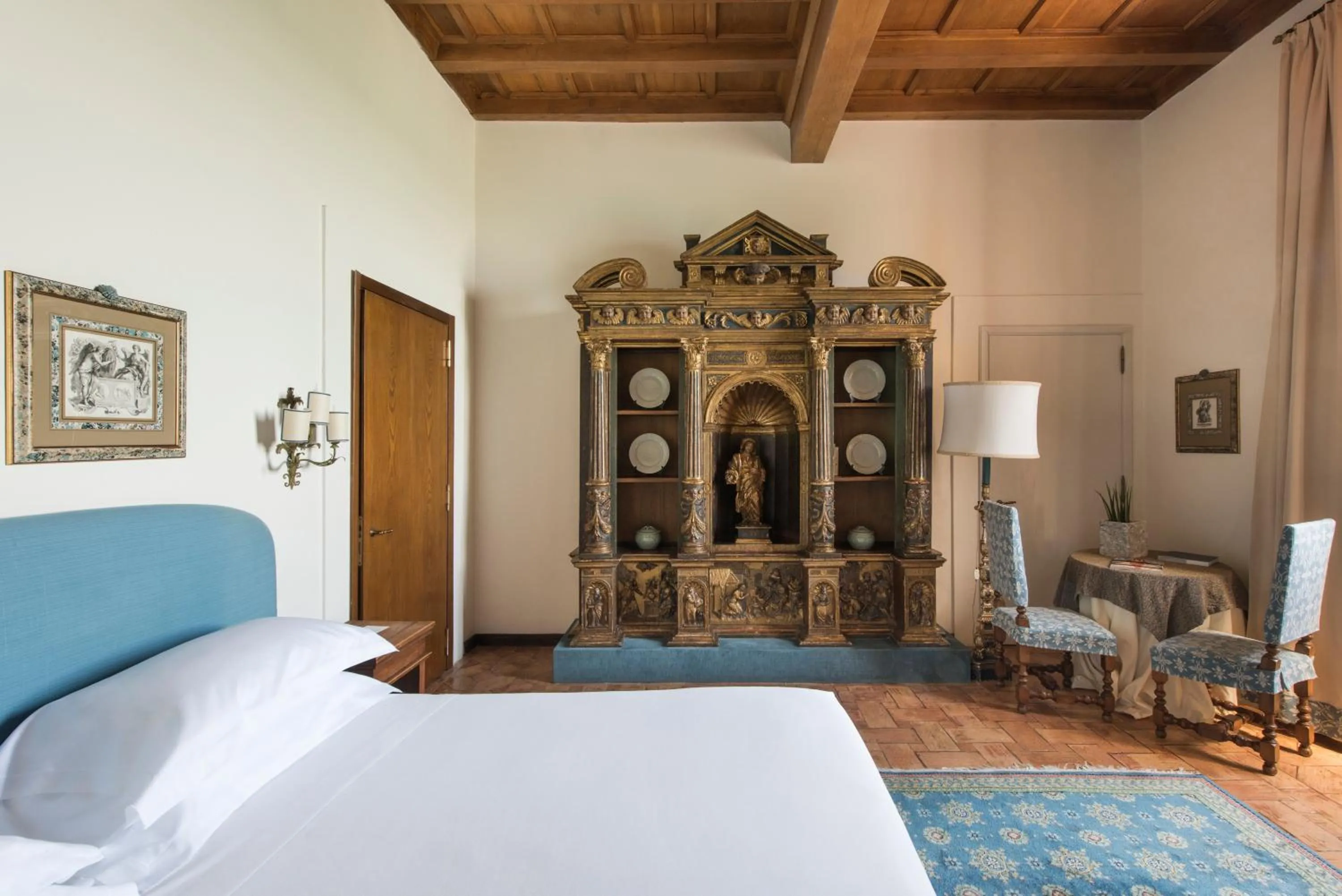 Photo of the whole room, Bed in La Posta Vecchia Hotel