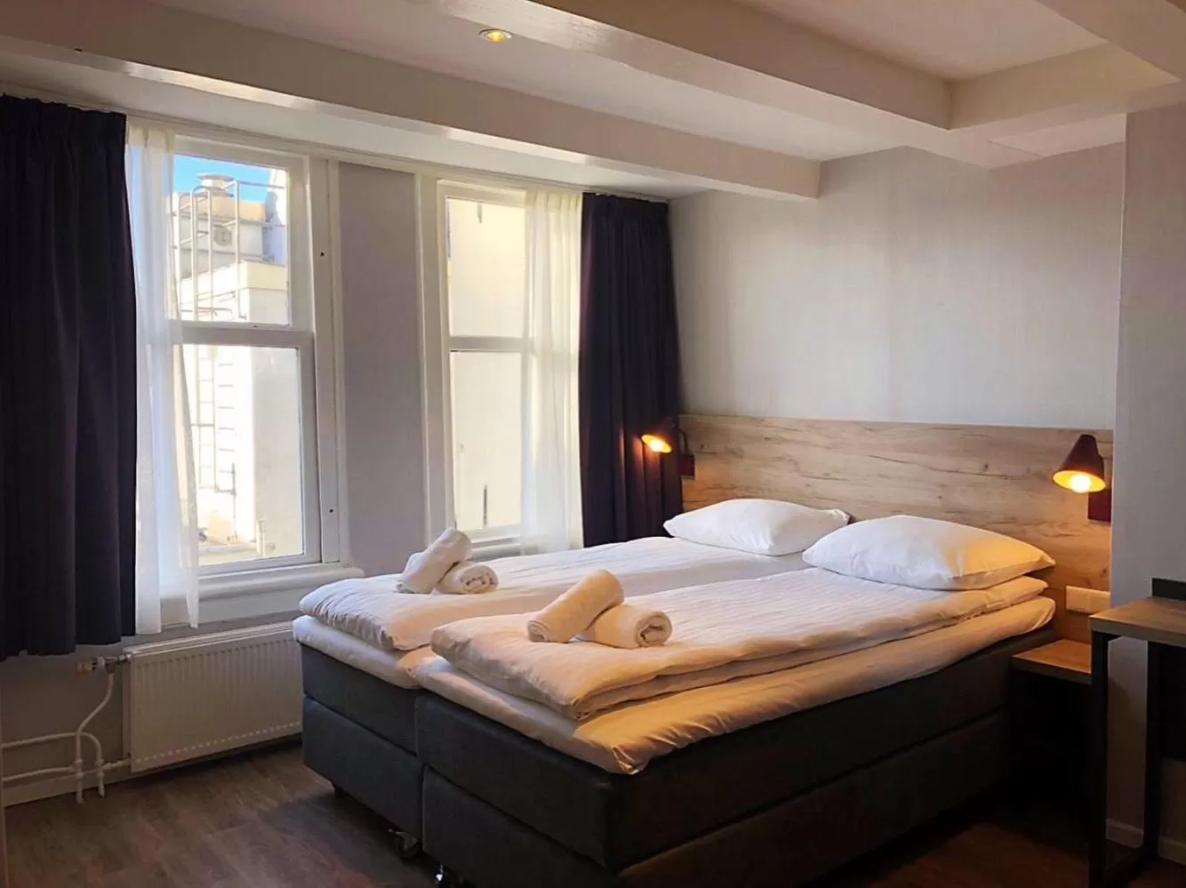 Bed in Facade Hotel Amsterdam