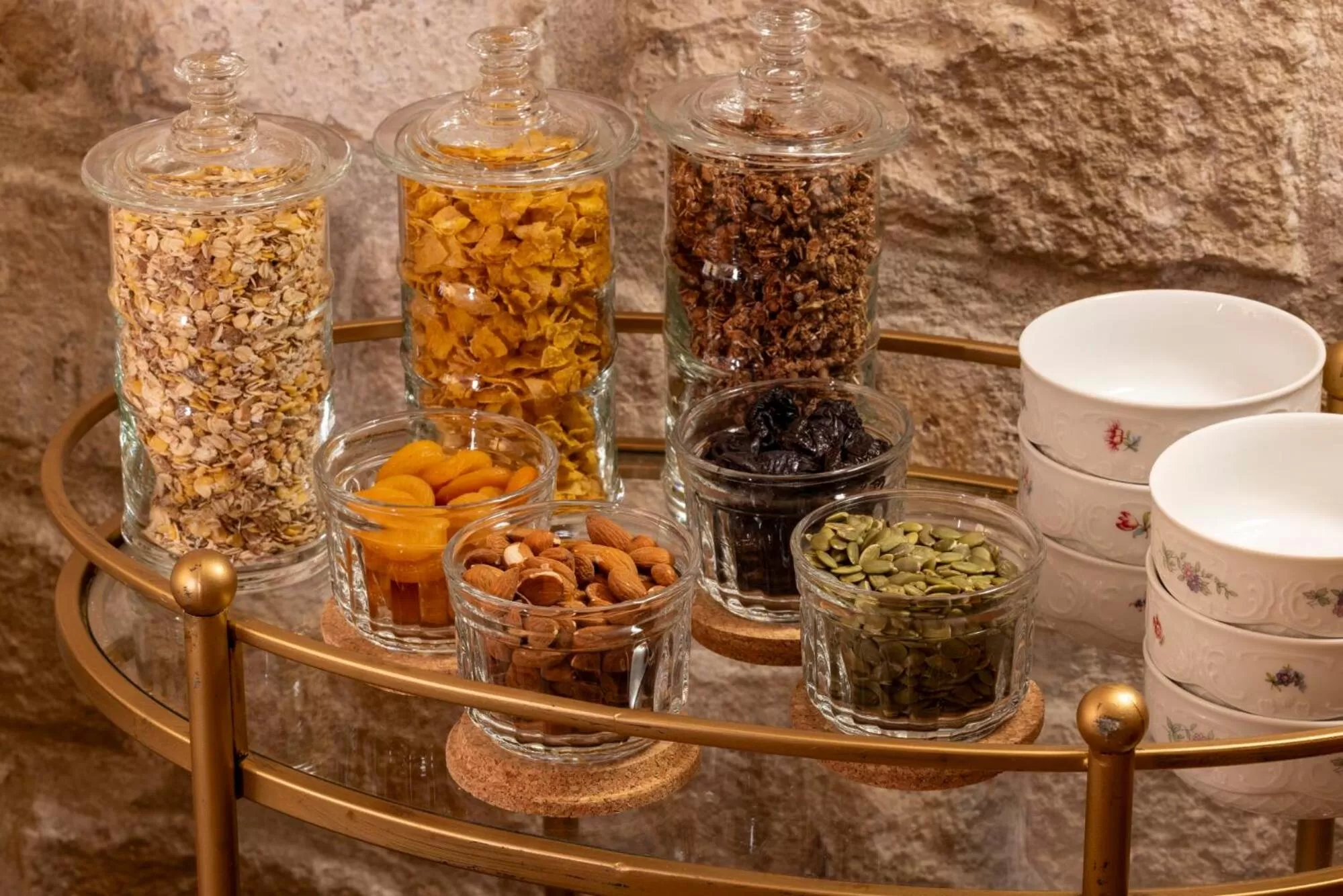 Buffet breakfast in Hôtel Le Saint Gregoire