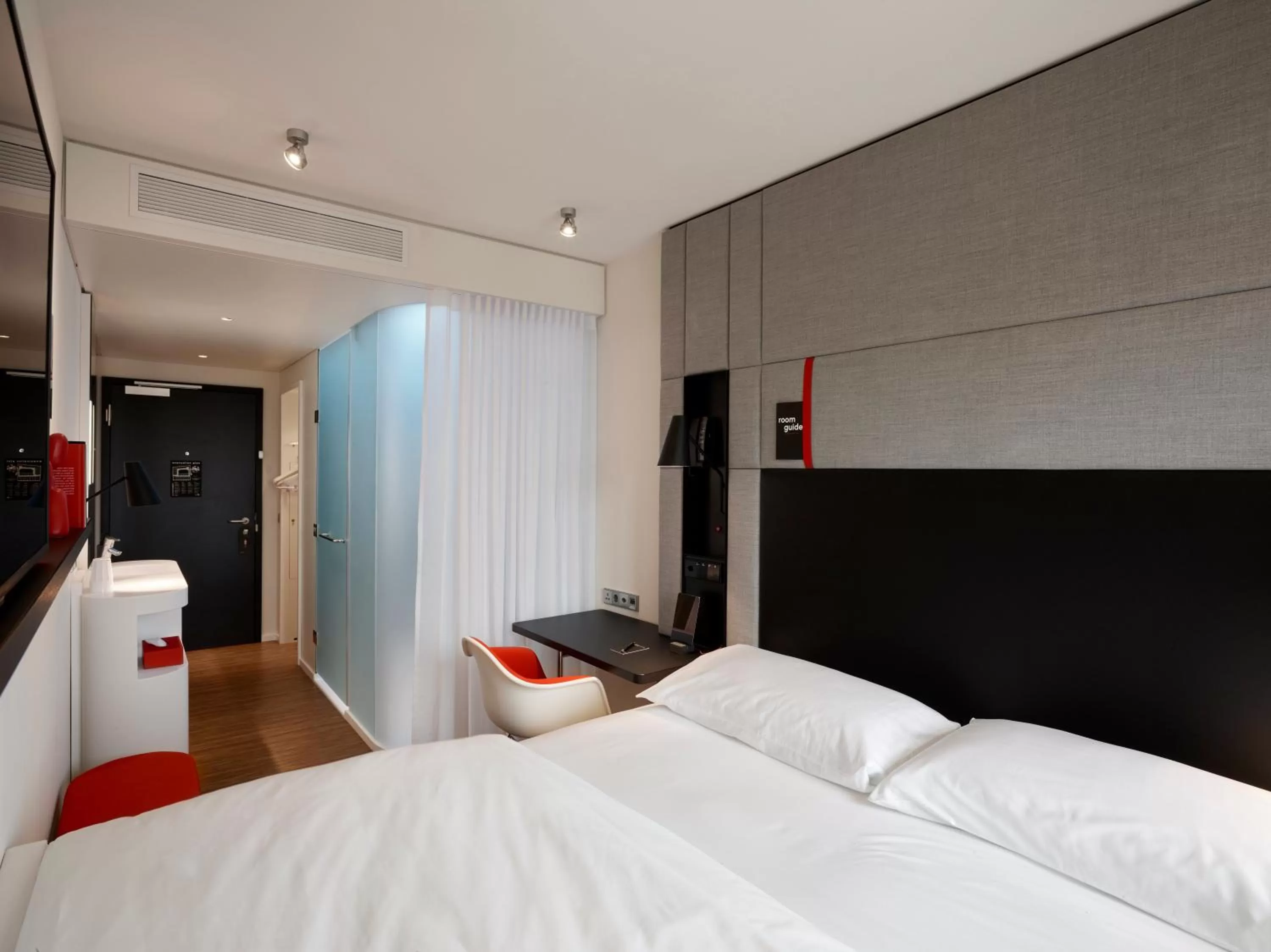 King Room in citizenM Geneva