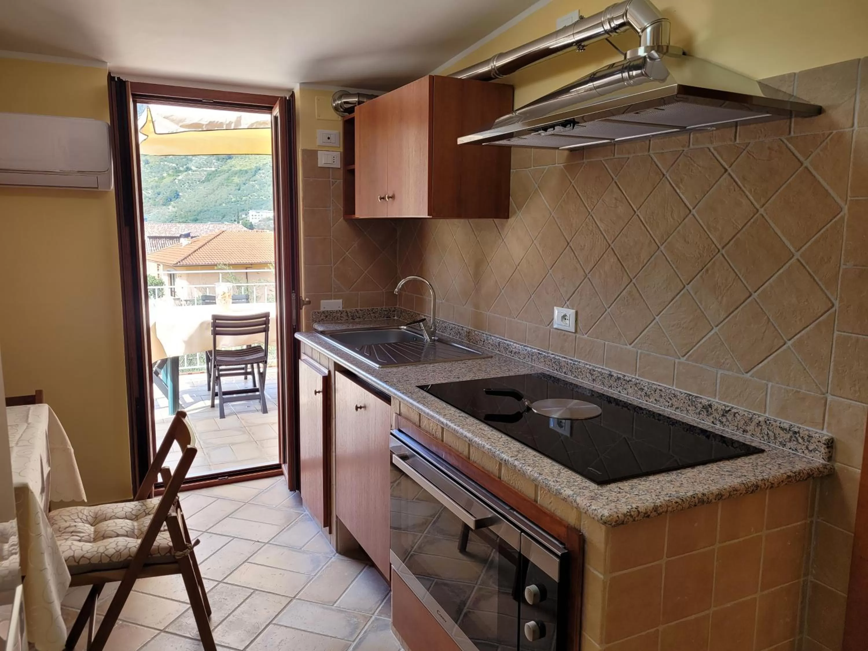 Alloggio turistico Magnifico Alessandro Valle Bernardo 04025 Lenola nei pressi di Fondi LT