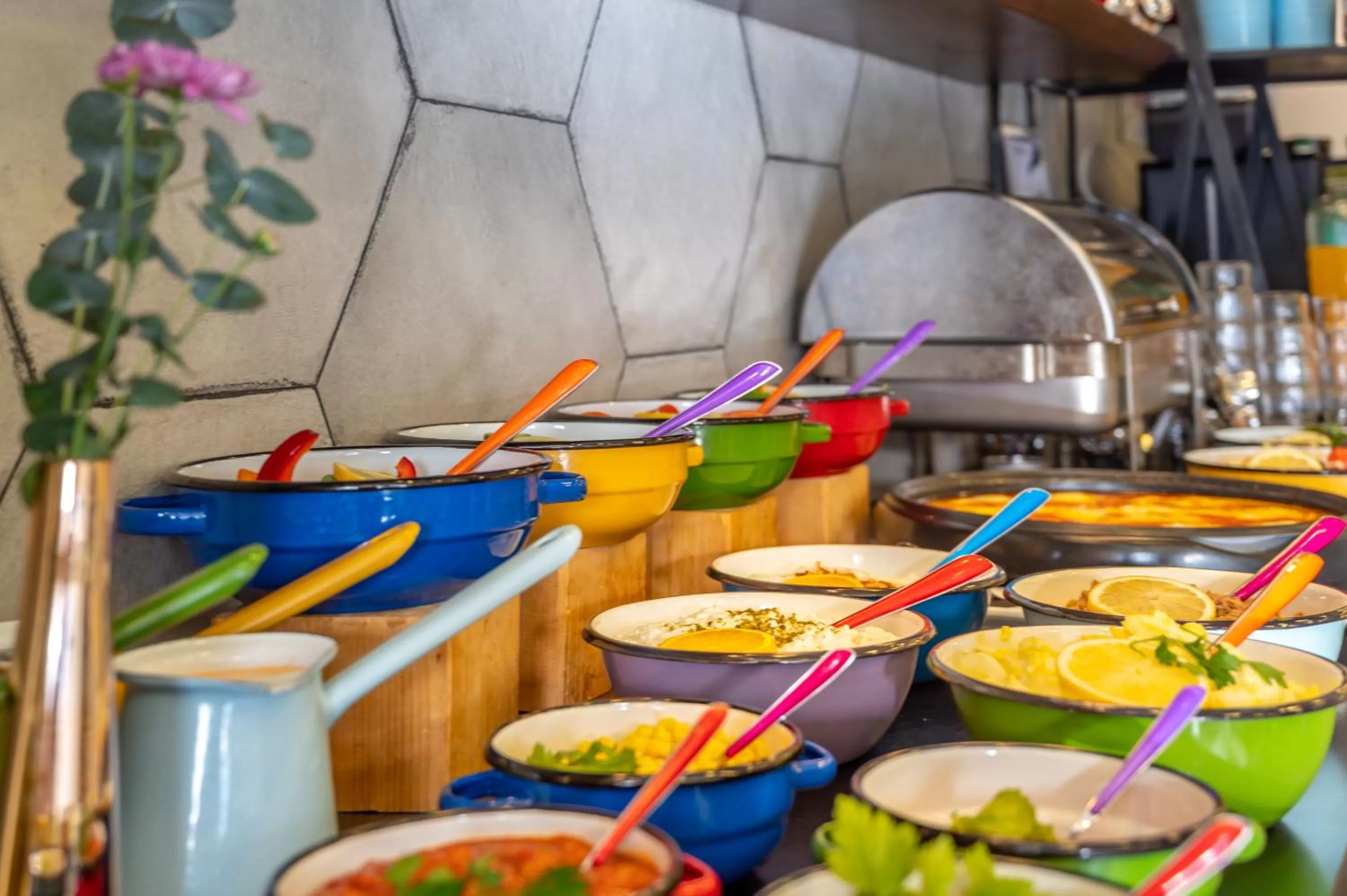 Buffet breakfast in Paamonim Hotel Jerusalem