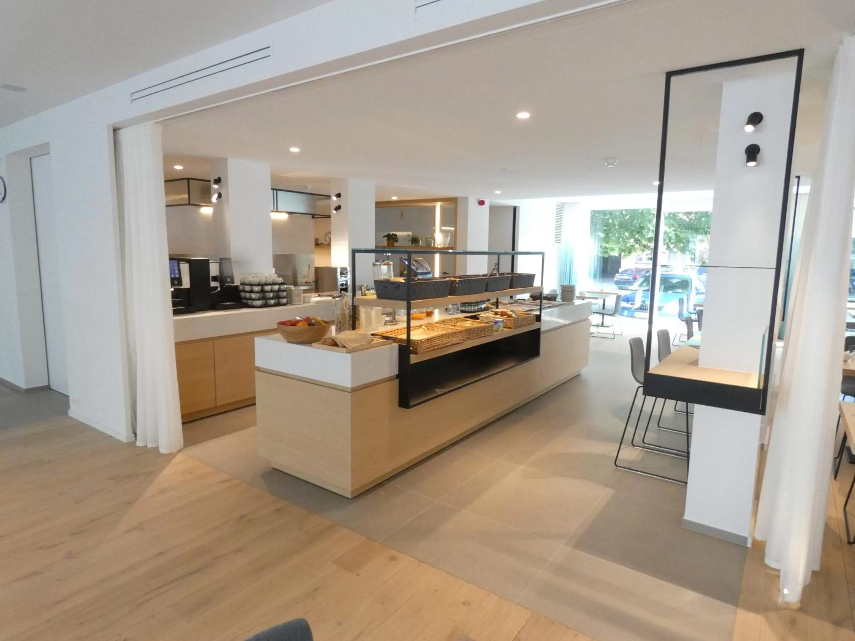 Continental breakfast in Parkhotel Roeselare