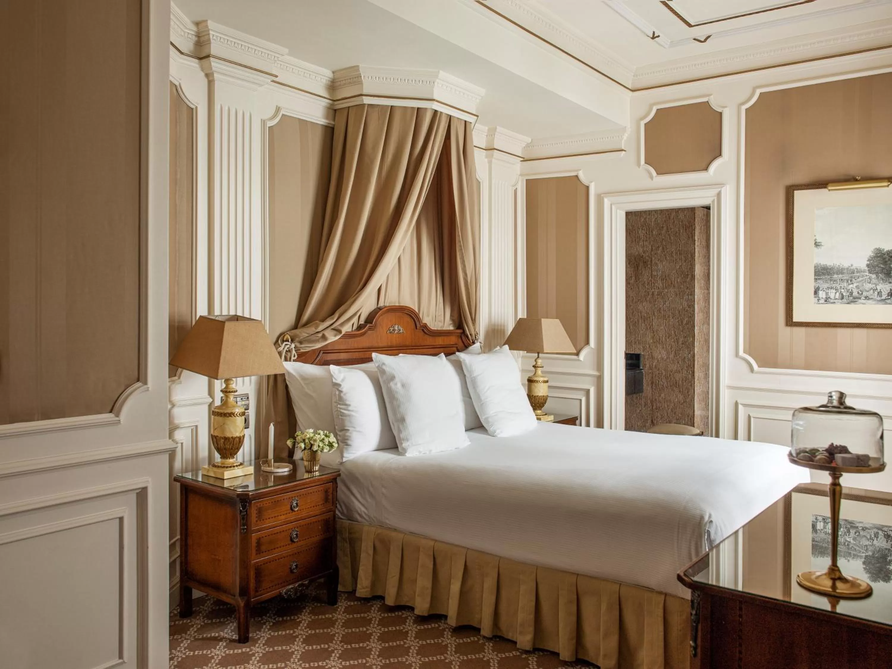 Bed in Hotel Fenix Gran Meliá - The Leading Hotels of the World