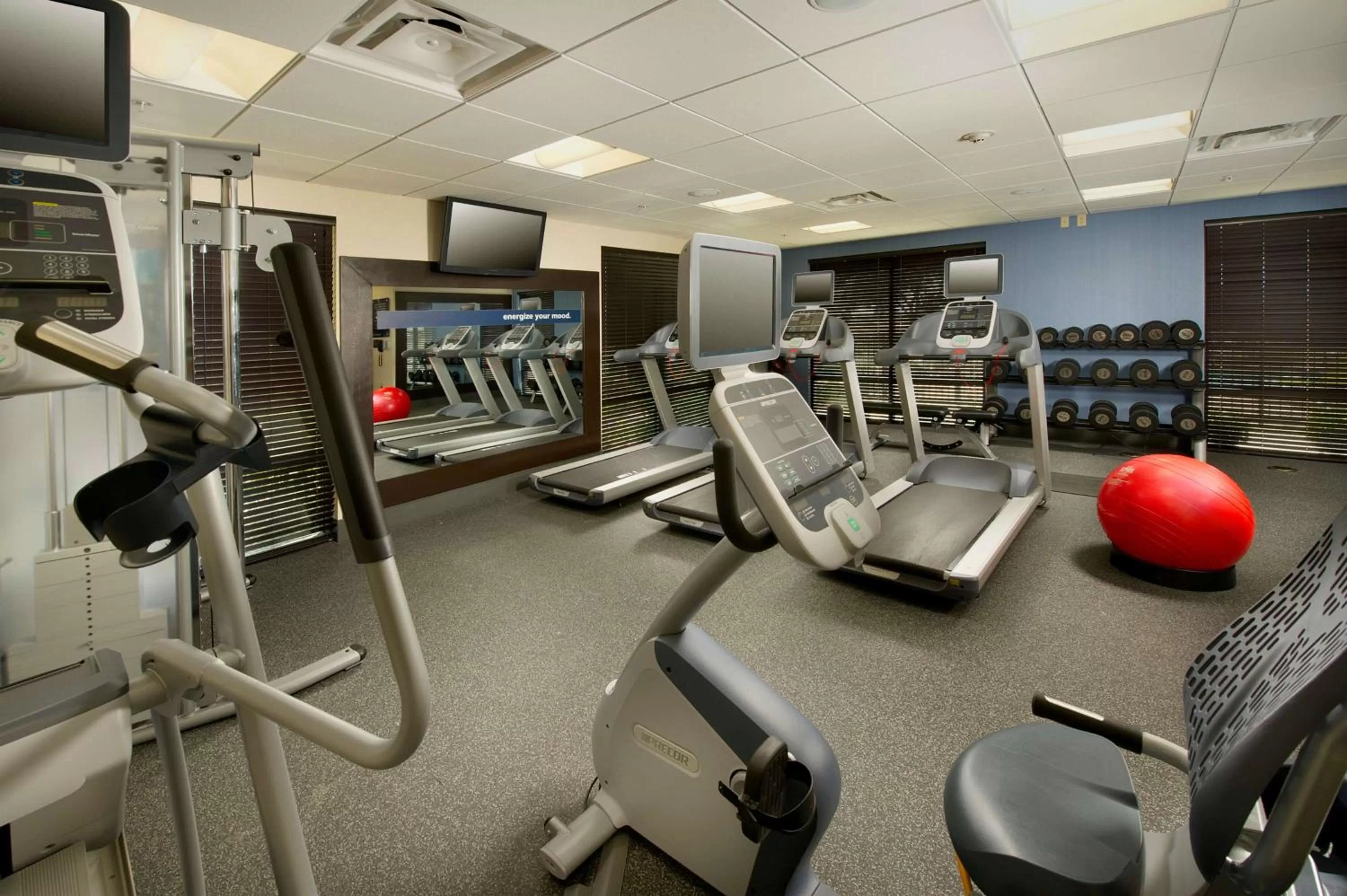 Fitness centre/facilities in Hampton Inn Uvalde