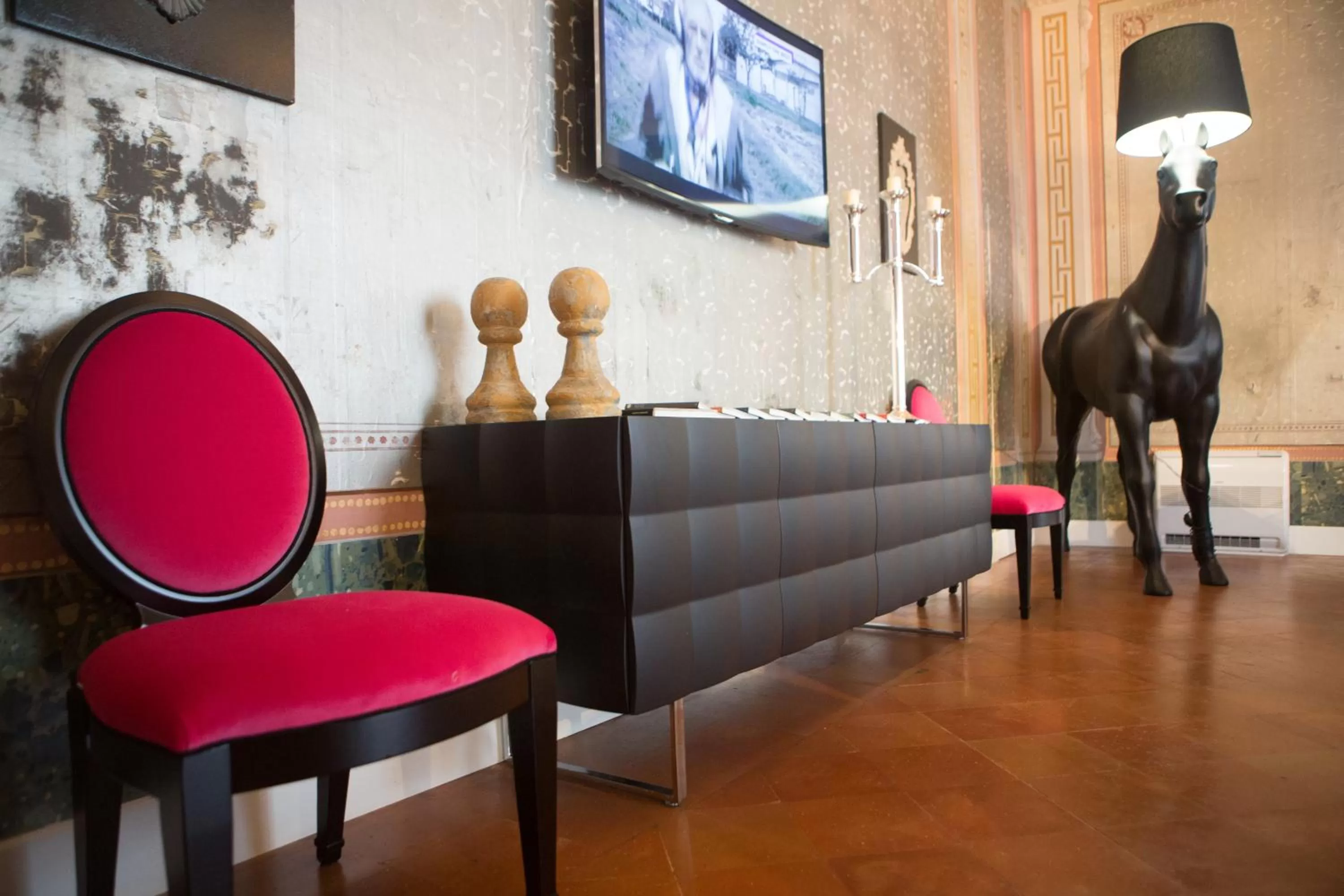 Library in Palazzo Cannavina Suite & Private SPA