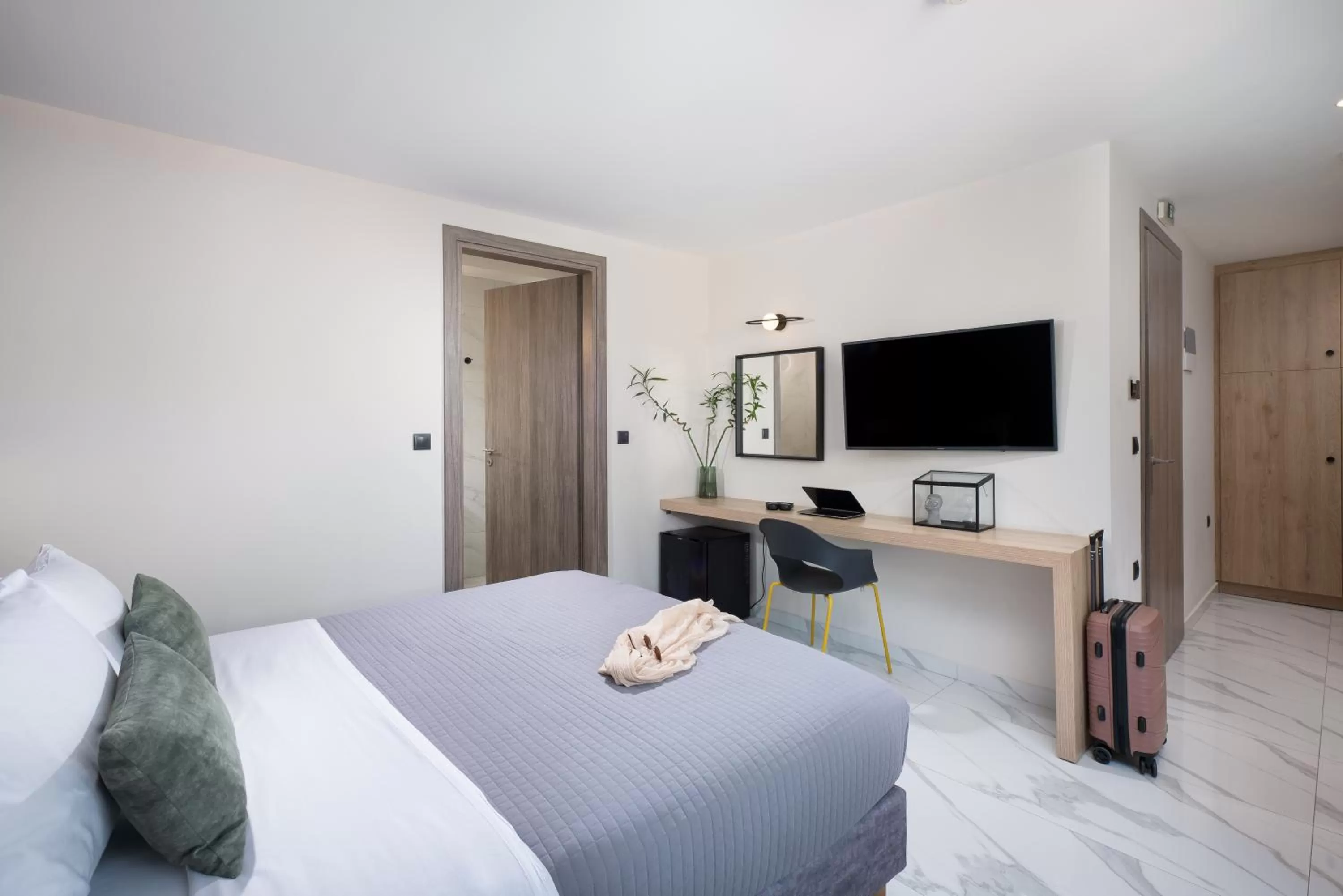 TV and multimedia, Bed in Enattica Suites