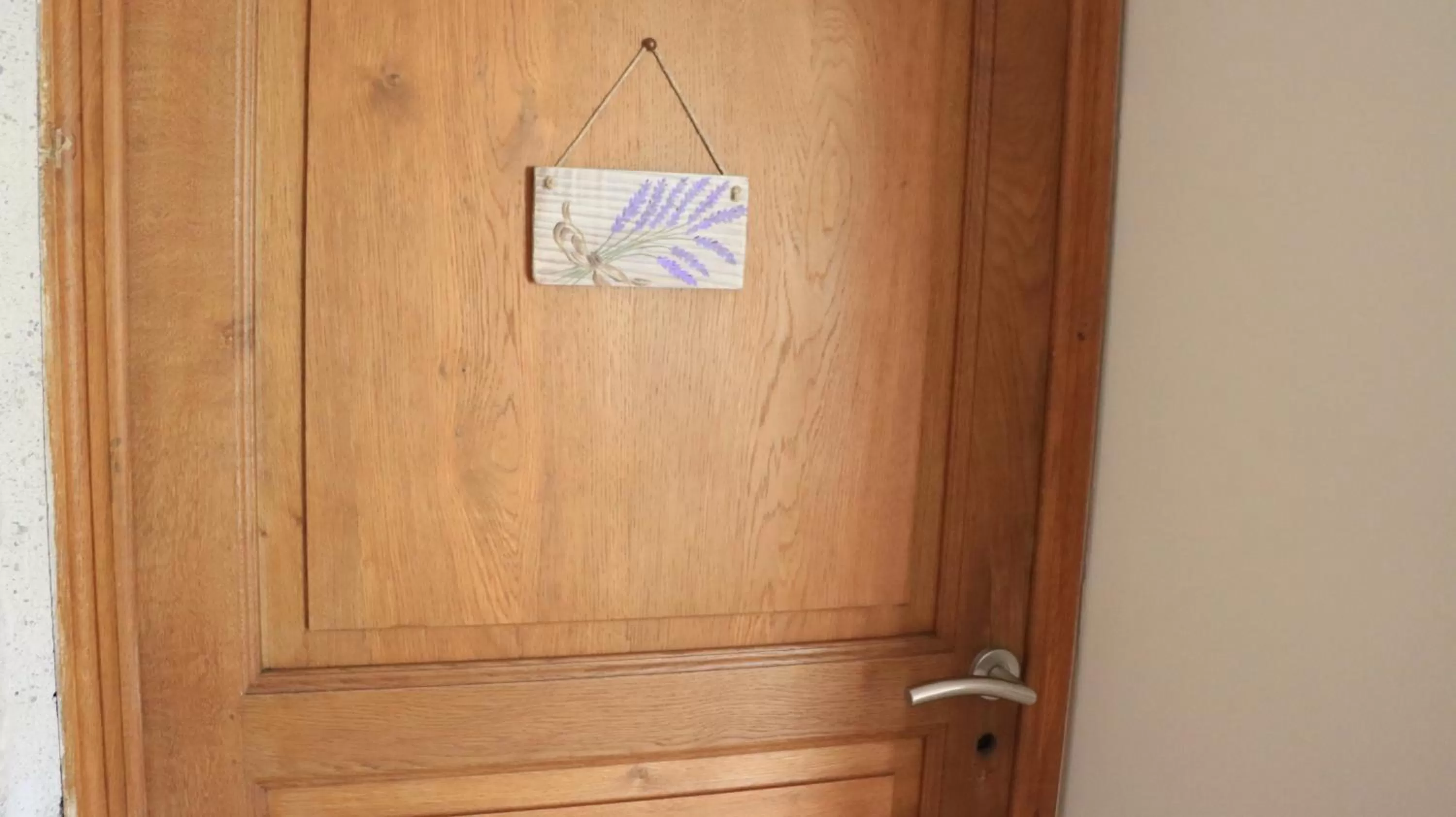 Decorative detail in Chambre d'hotes la Quercynoise