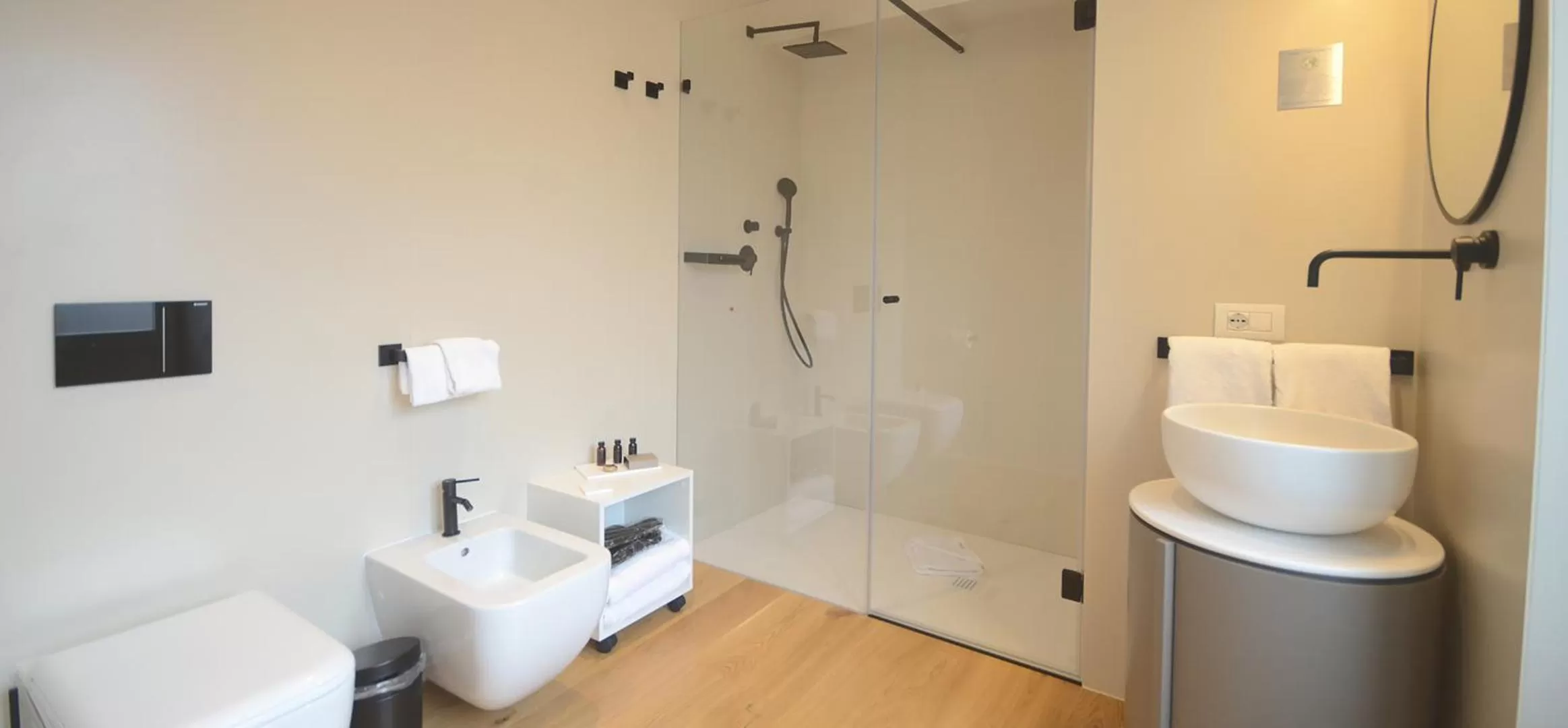 Shower in Albergo Centrale