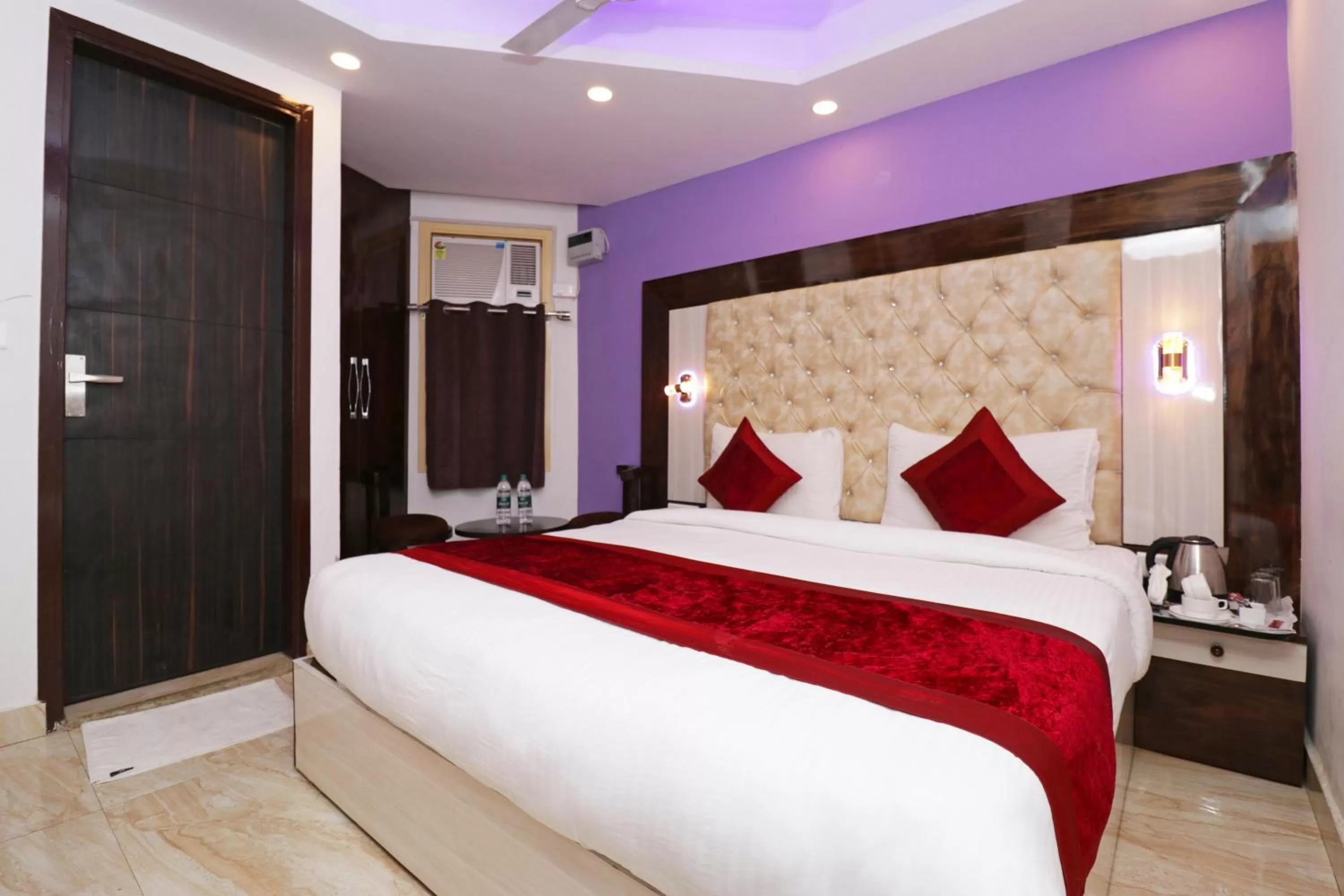 Photo of the whole room, Bed in Airport Hotel Shivaka Inn