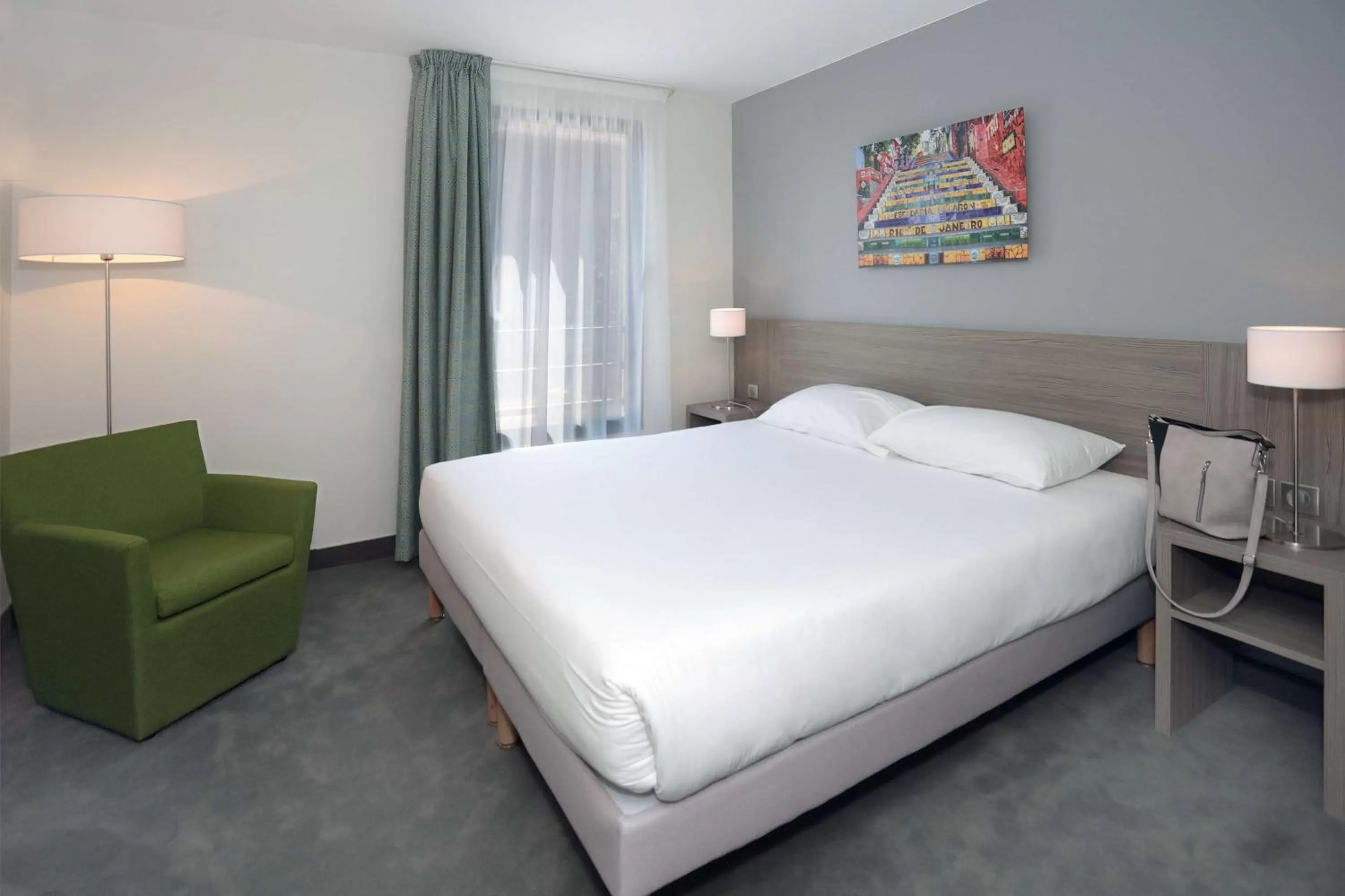 Photo of the whole room, Bed in Best Western Linko Aubagne