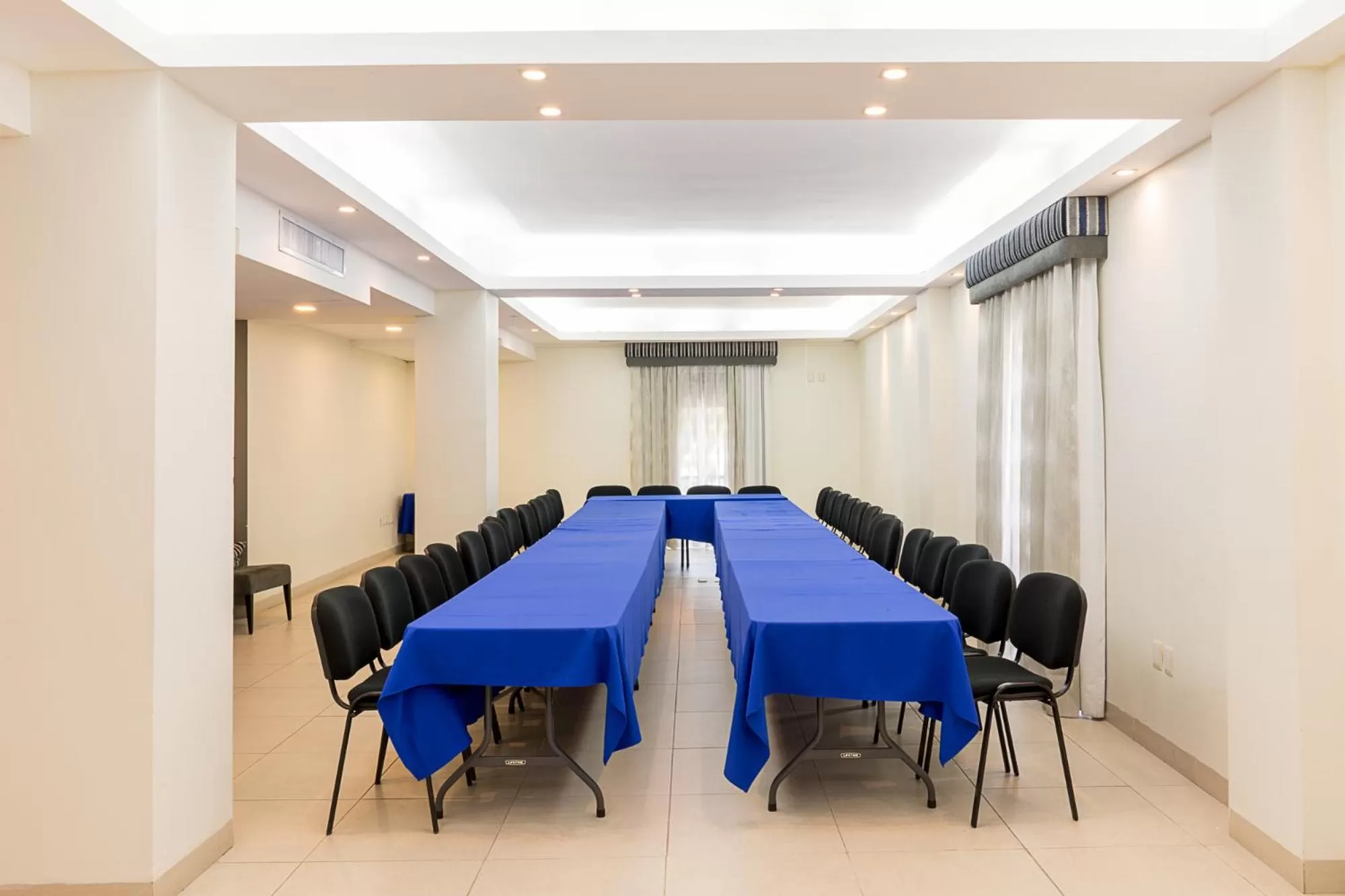 Meeting/conference room in Hotel Mansur Business & Leisure
