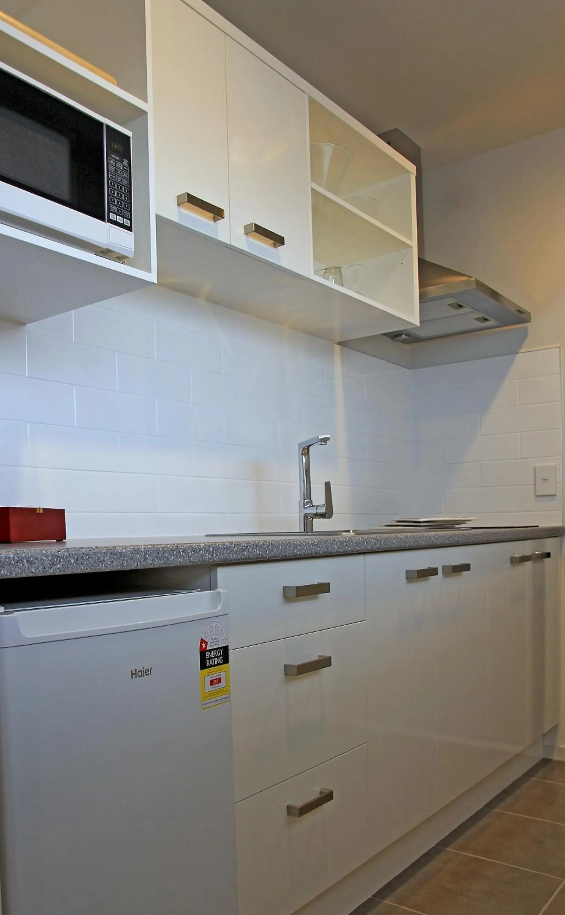 Coffee/tea facilities in Acacia Lake View Motel